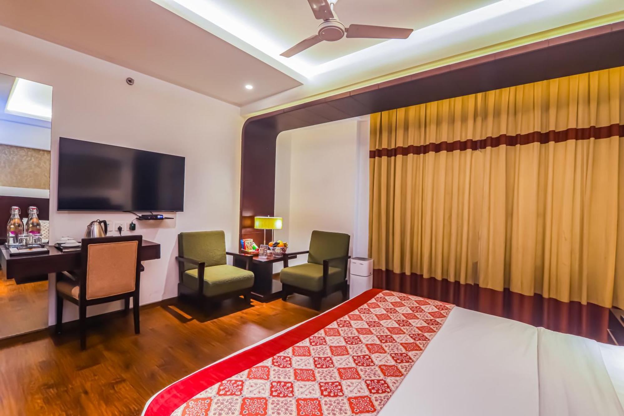 Godwin Deluxe -free Airport Pickup -traveller's Choice Award Winner 2025 Hotel 4*