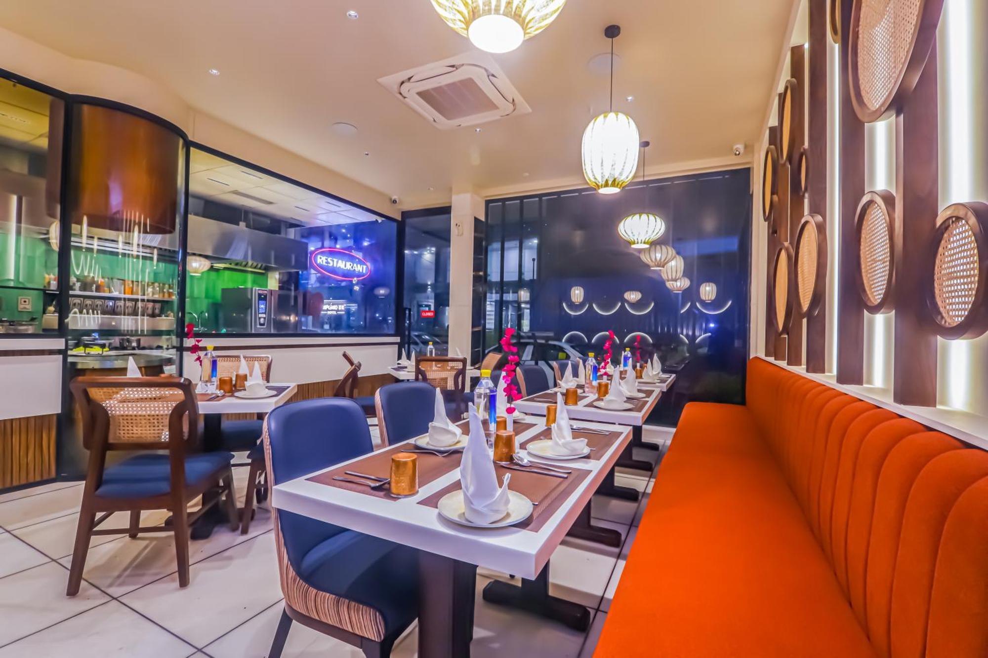 Hotel Godwin Deluxe -free Airport Pickup -traveller's Choice Award Winner 2025 4*