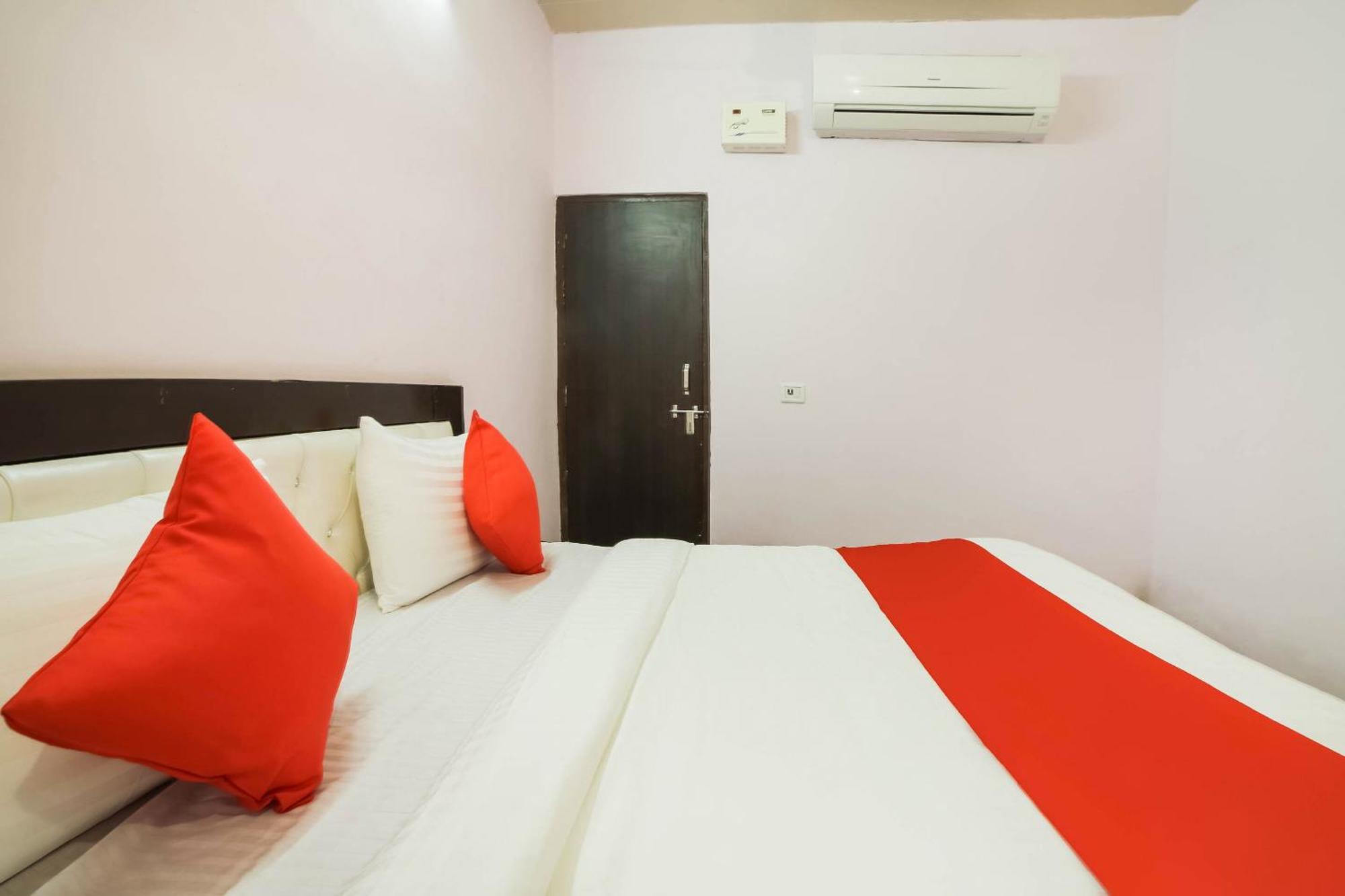O Iris Lite Hotel 3*