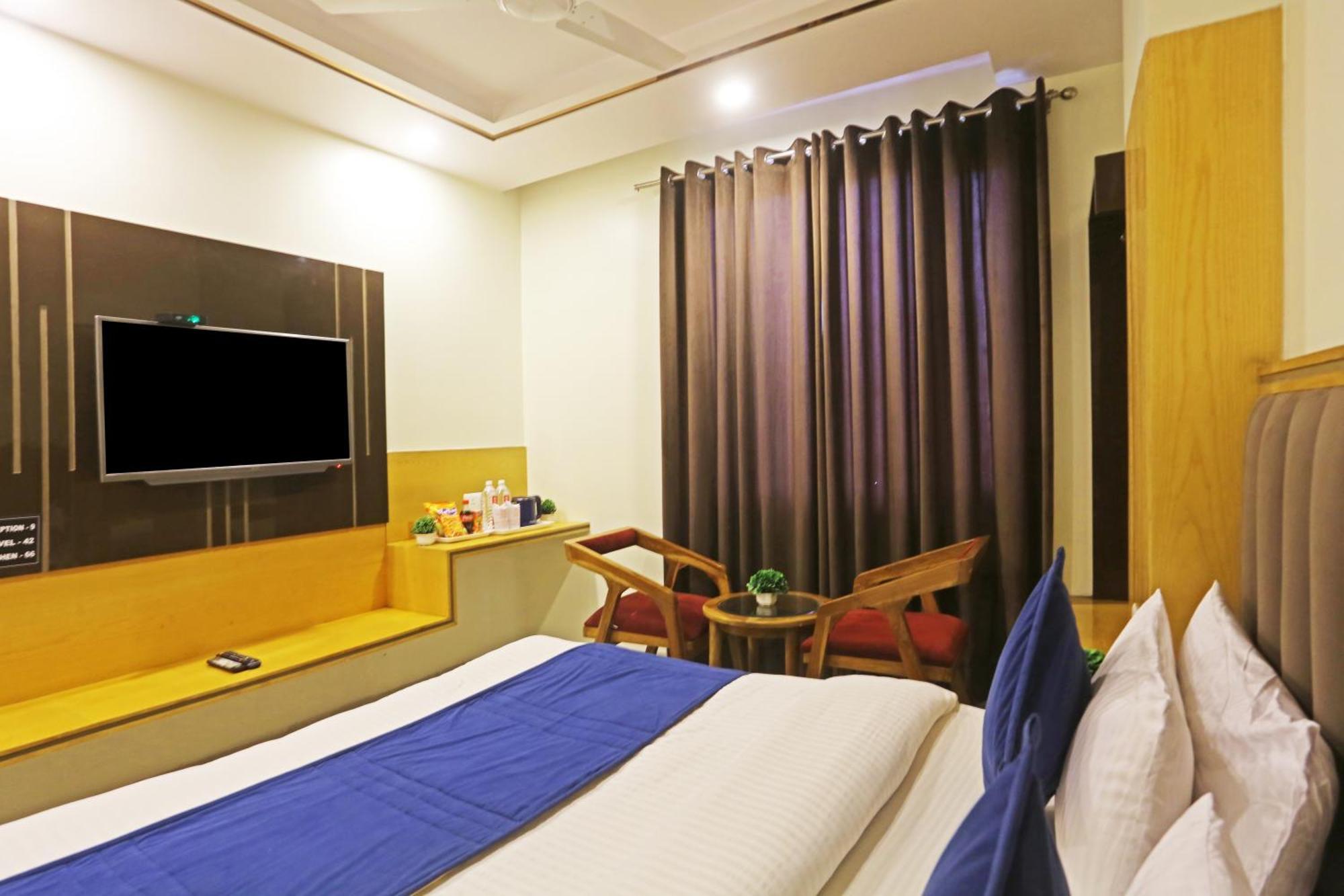 Aman Imperial Just A Minute Away From Railway Station And Connaught Place