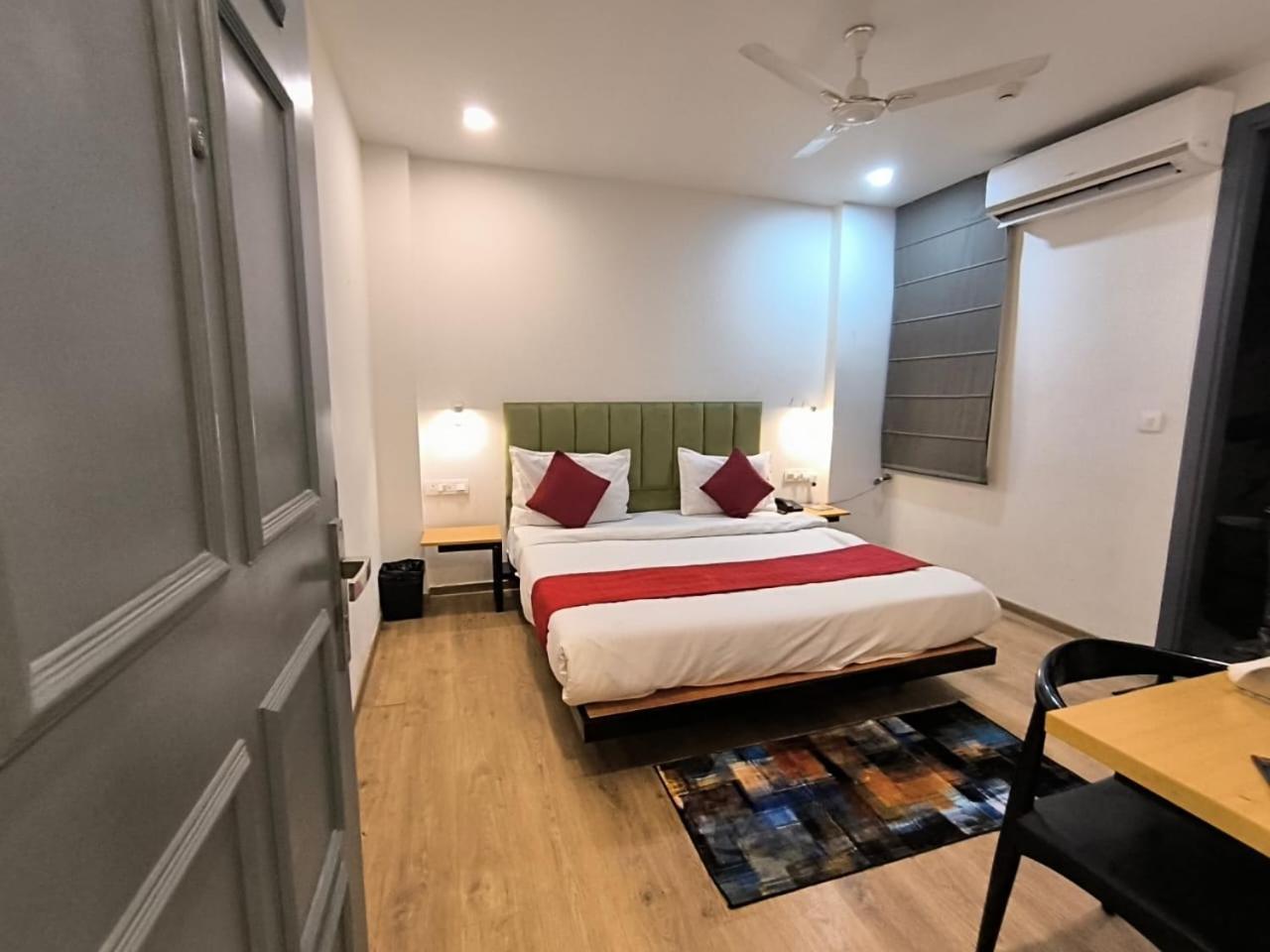 Hotel 7 Star Paschim Vihar Couple Friendly Delhi (National Capital Territory of India)