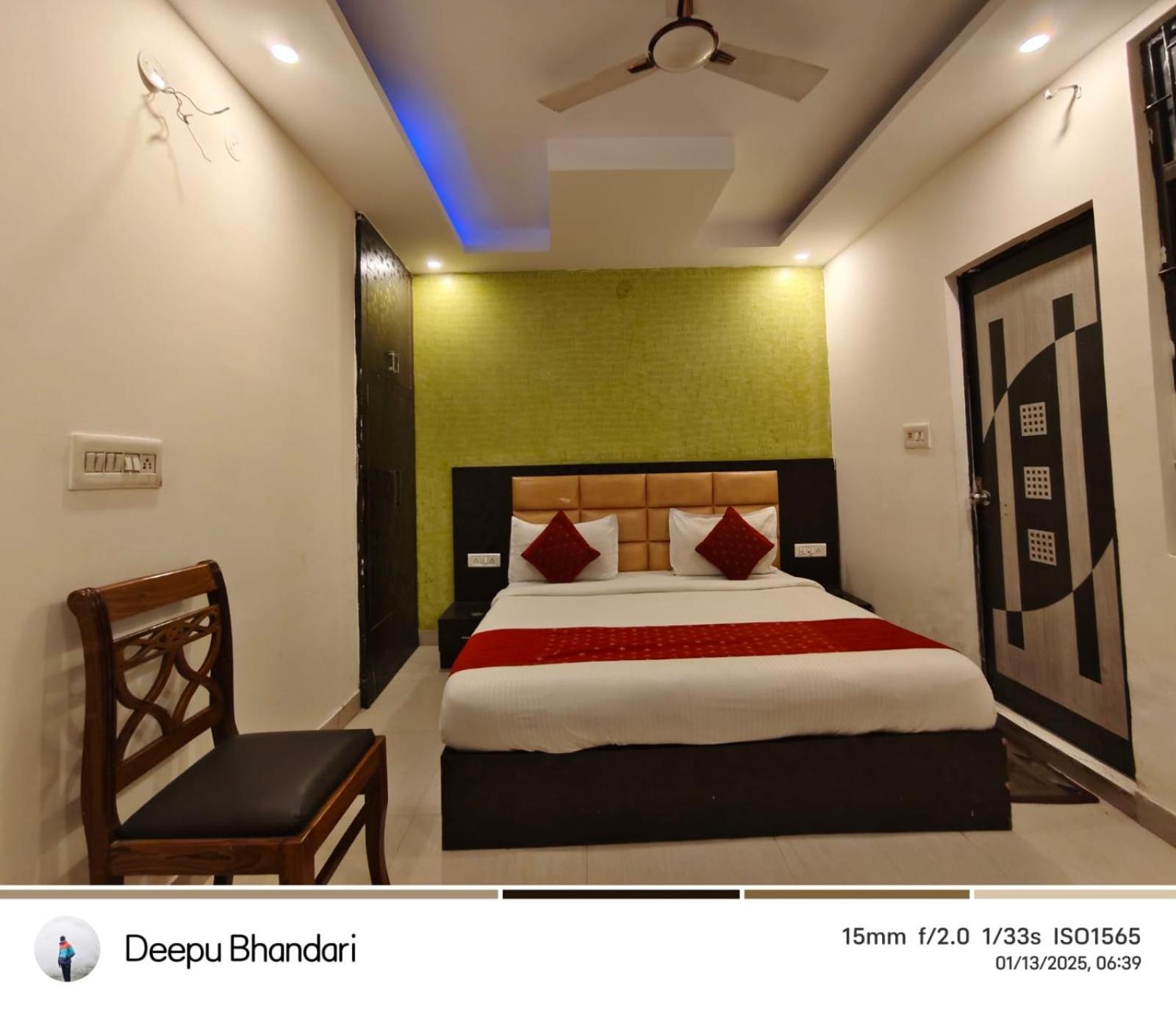 Hotel Royal Infinity Near Delhi Airport 4*