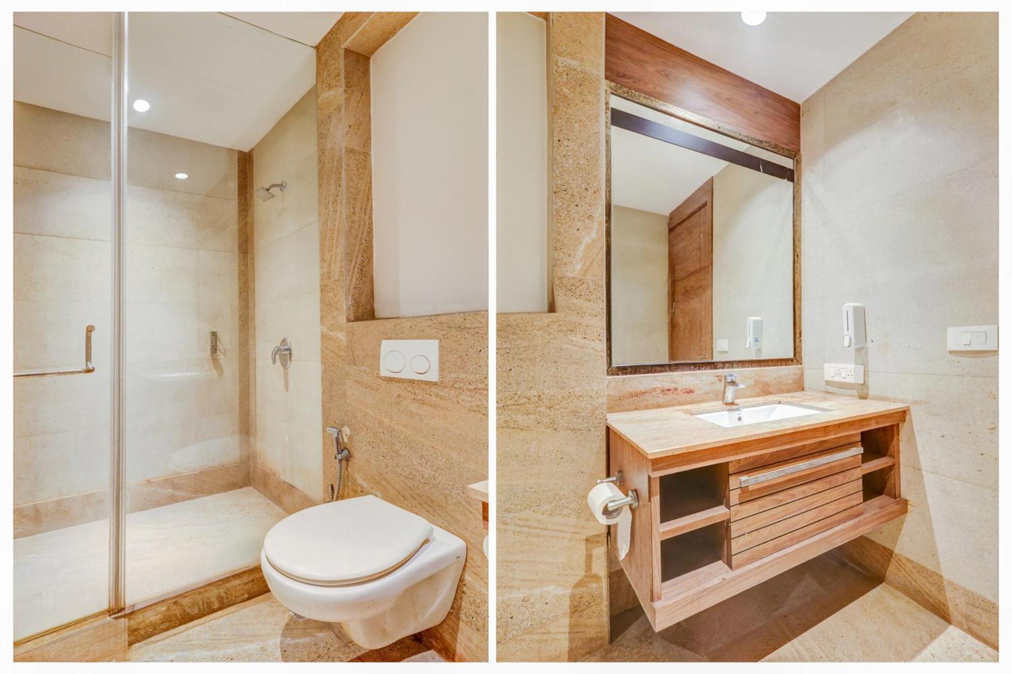 Super Townhouse Chhatarpur Near Metro Park 4*