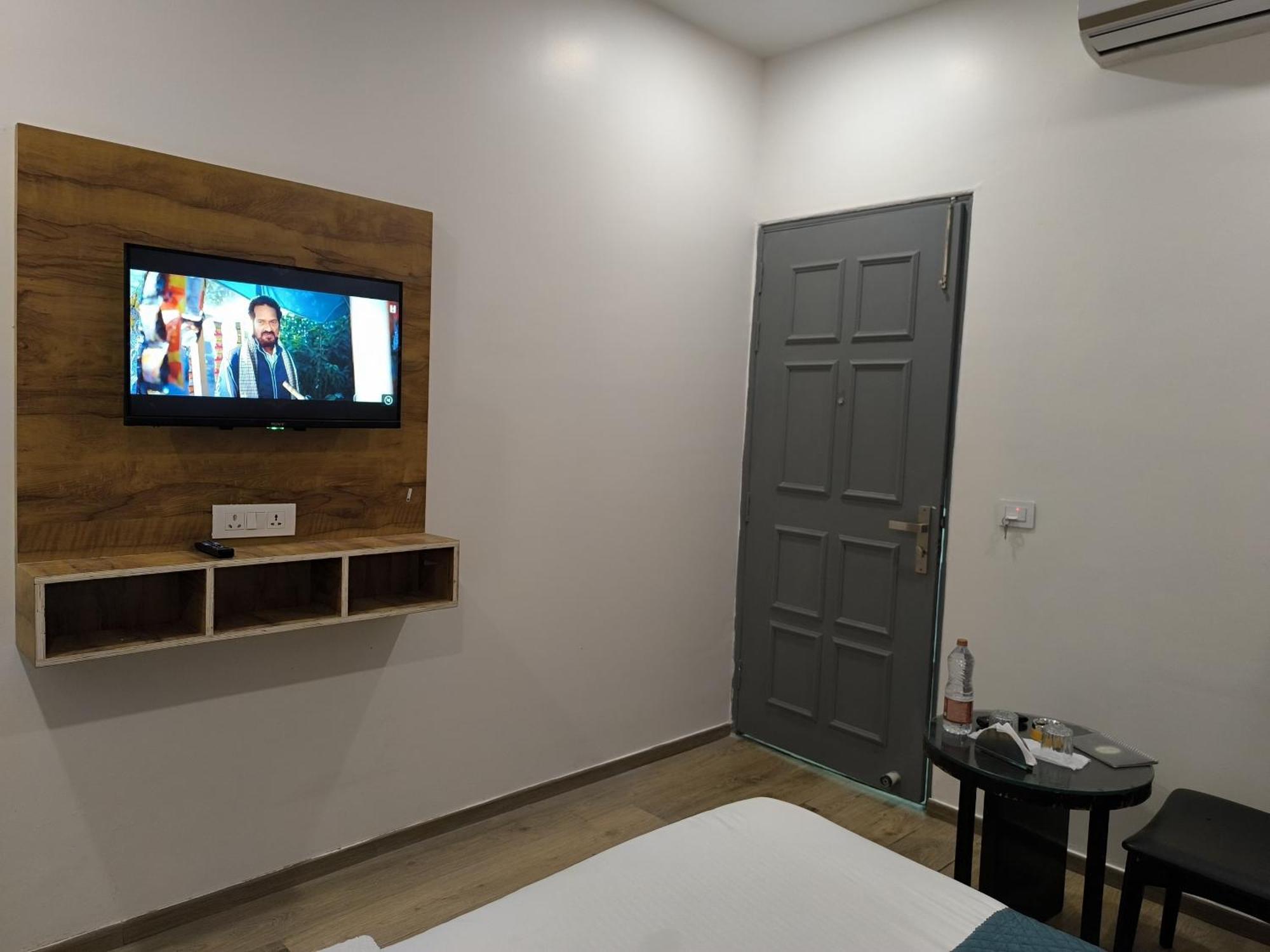 7 Star Paschim Vihar Couple Friendly Delhi (National Capital Territory of India)