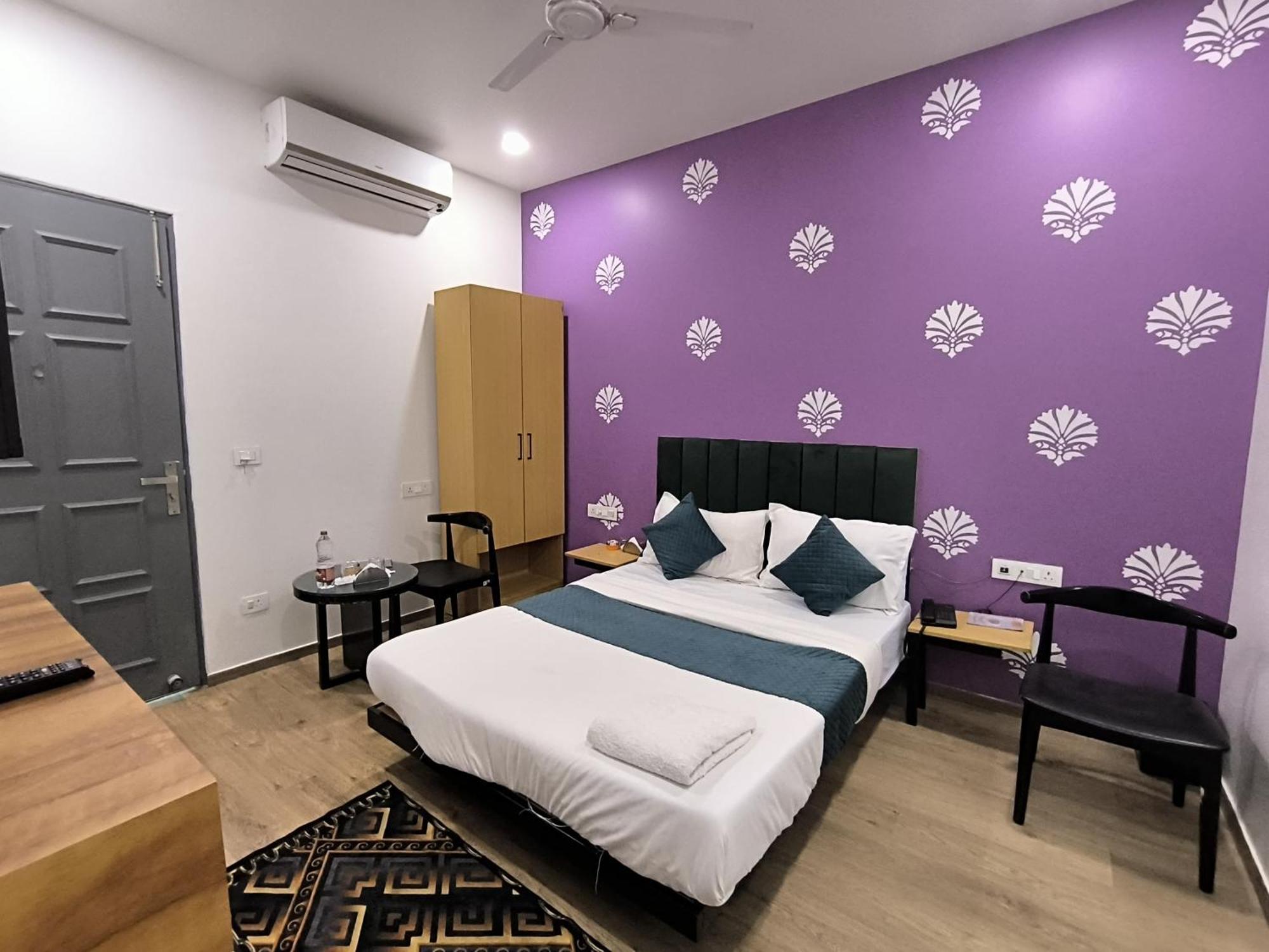 7 Star Paschim Vihar Couple Friendly Delhi (National Capital Territory of India)