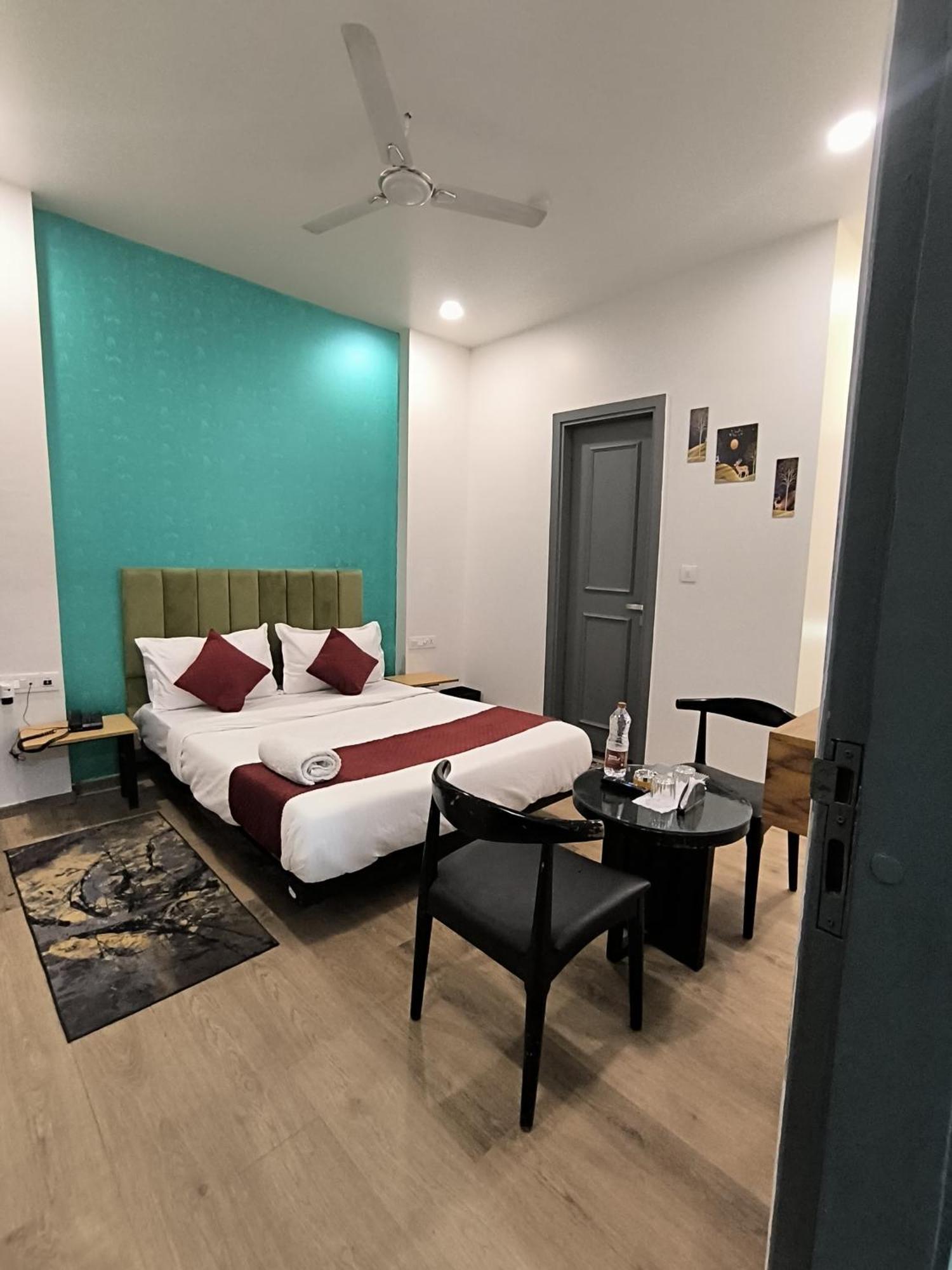7 Star Paschim Vihar Couple Friendly Delhi (National Capital Territory of India)