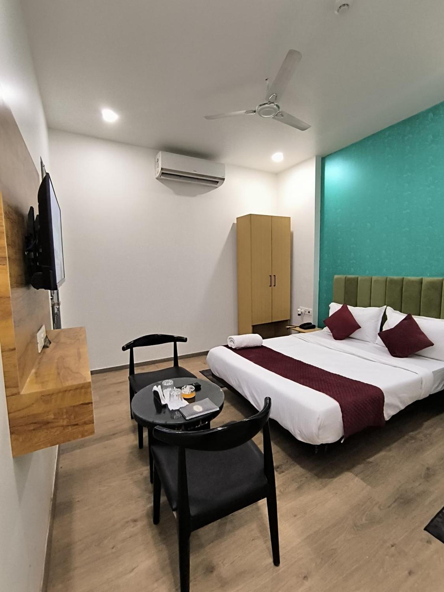 7 Star Paschim Vihar Couple Friendly Hotel Delhi (National Capital Territory of India)