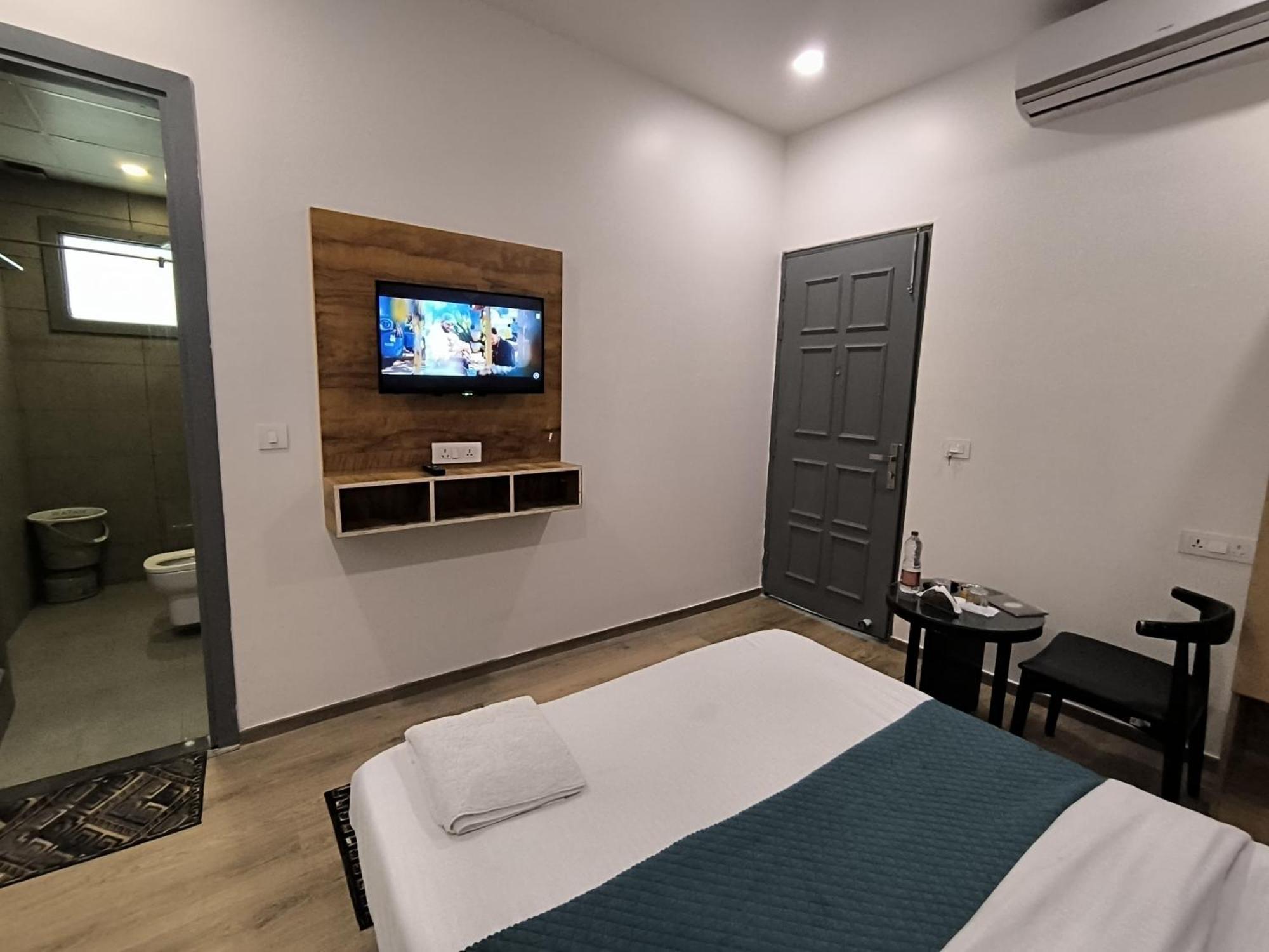 Hotel 7 Star Paschim Vihar Couple Friendly Delhi (National Capital Territory of India)