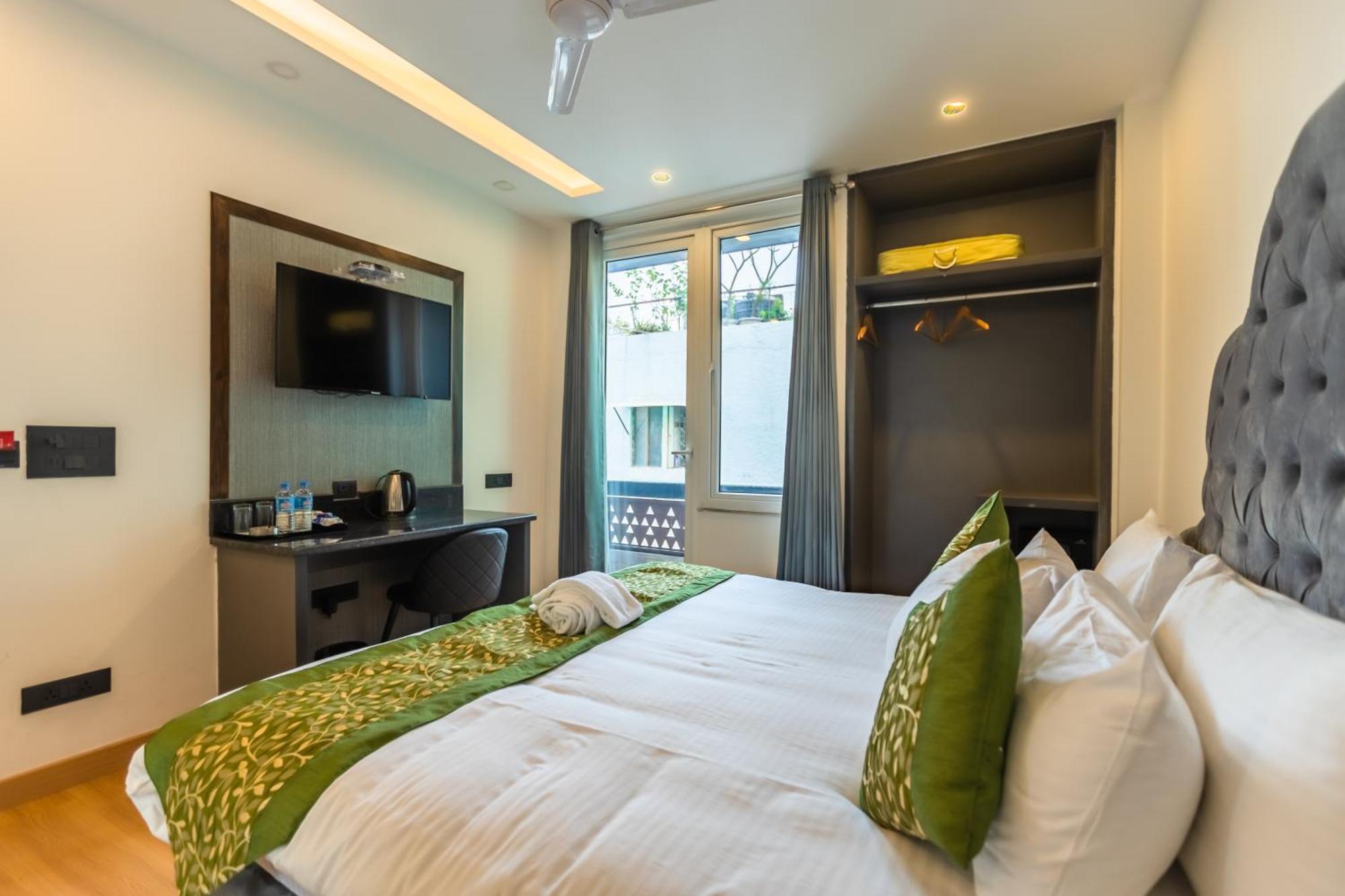 Hotel Mayur C R Park - Greater Kailash 3*
