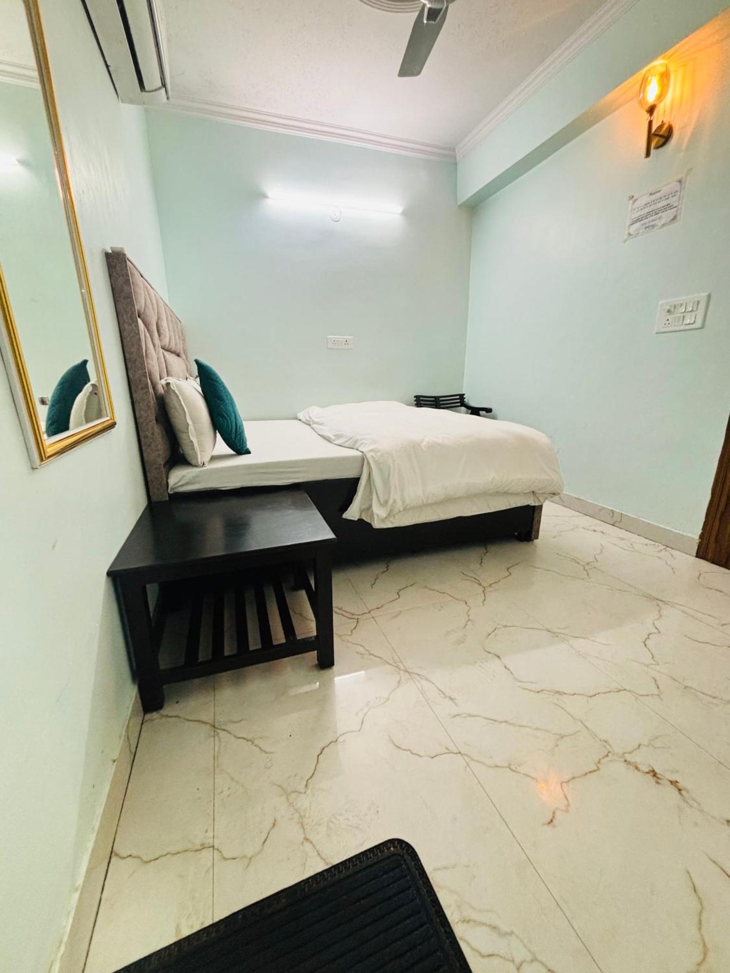 The Aziz Residency Bed & Breakfast *