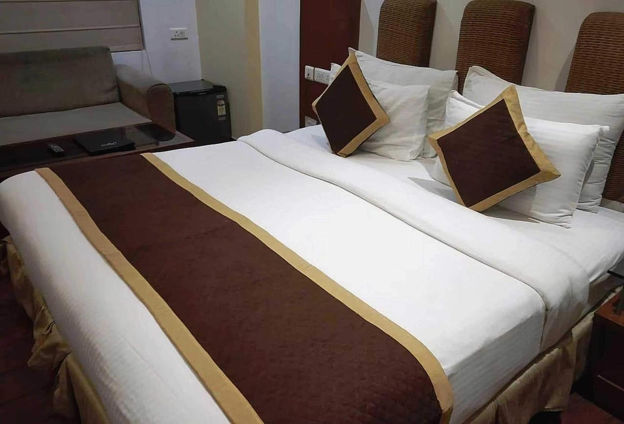 O King Plaza Hotel
