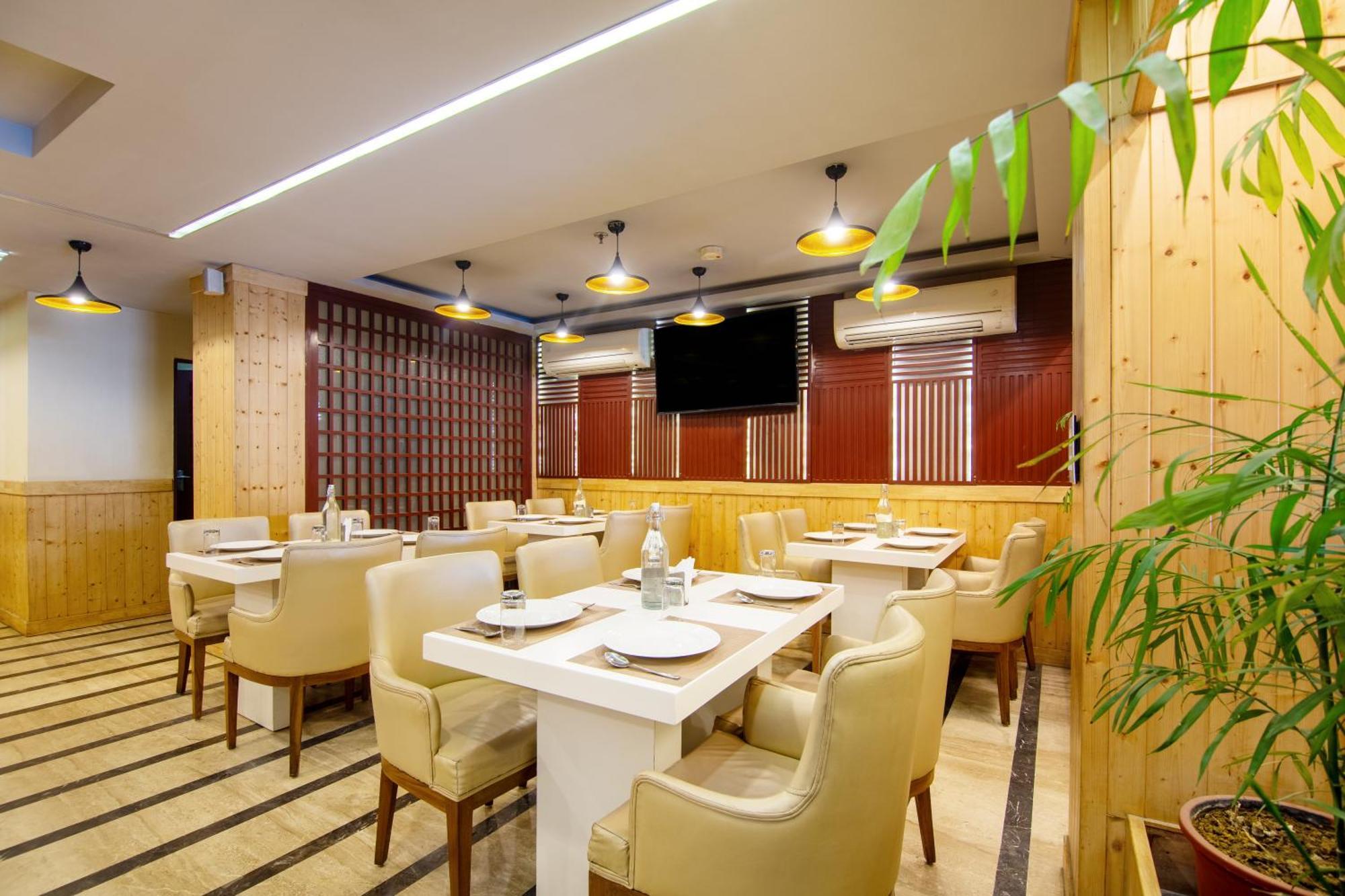 Hotel Lohmod At National Highway 8 - Free Airport Transffer Nova Deli