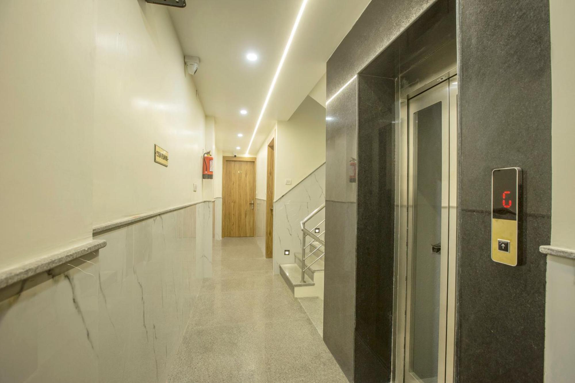 Luxe Manor Near Delhi Airport Hotel