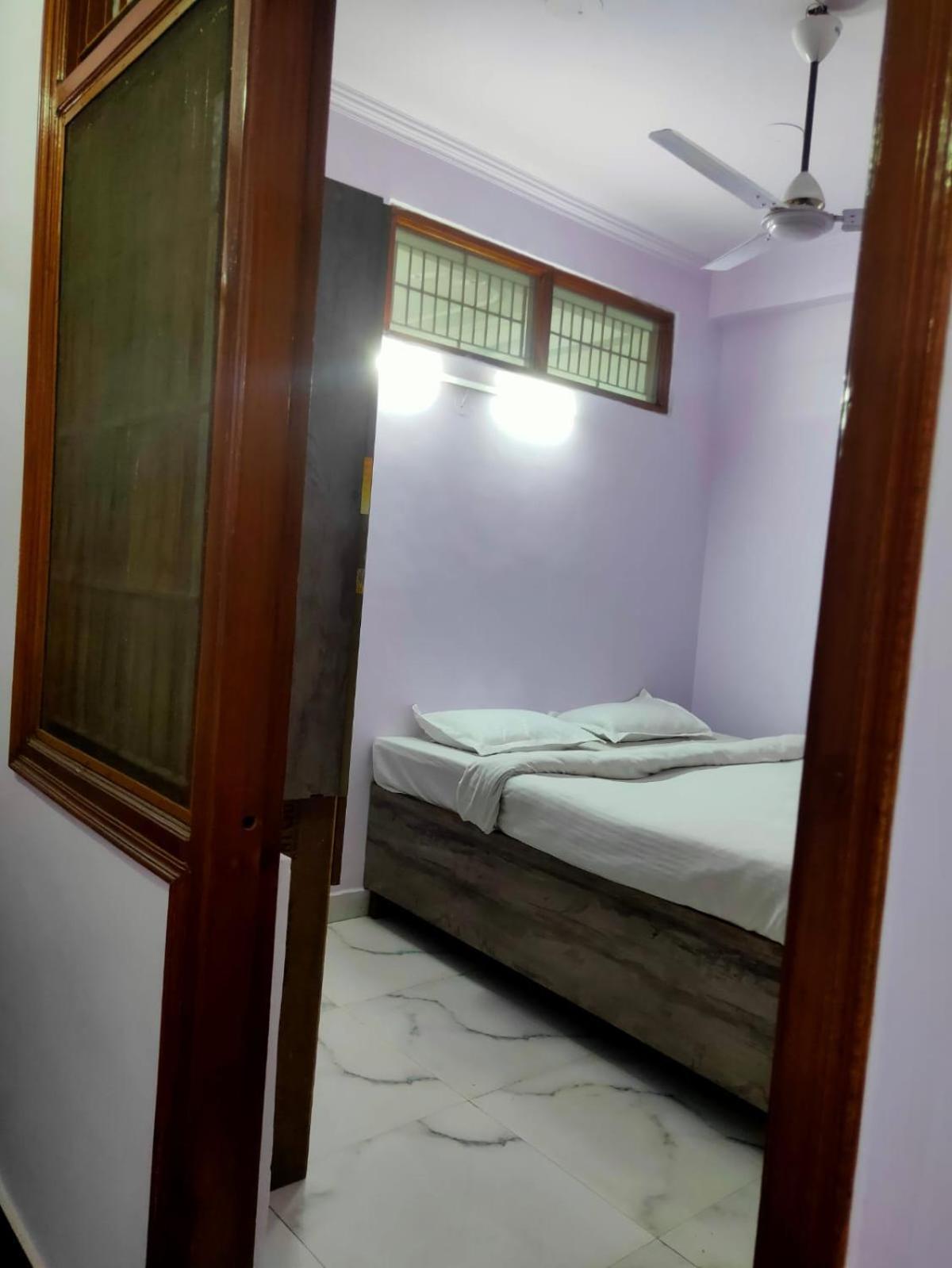 Perfect - South Campus * New Delhi