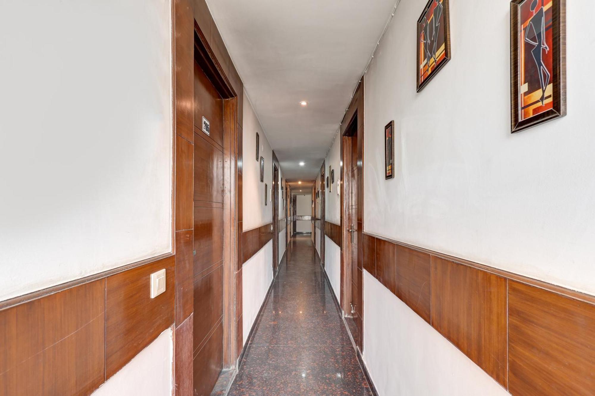 Aron By The Premium Bed & Breakfast New Delhi