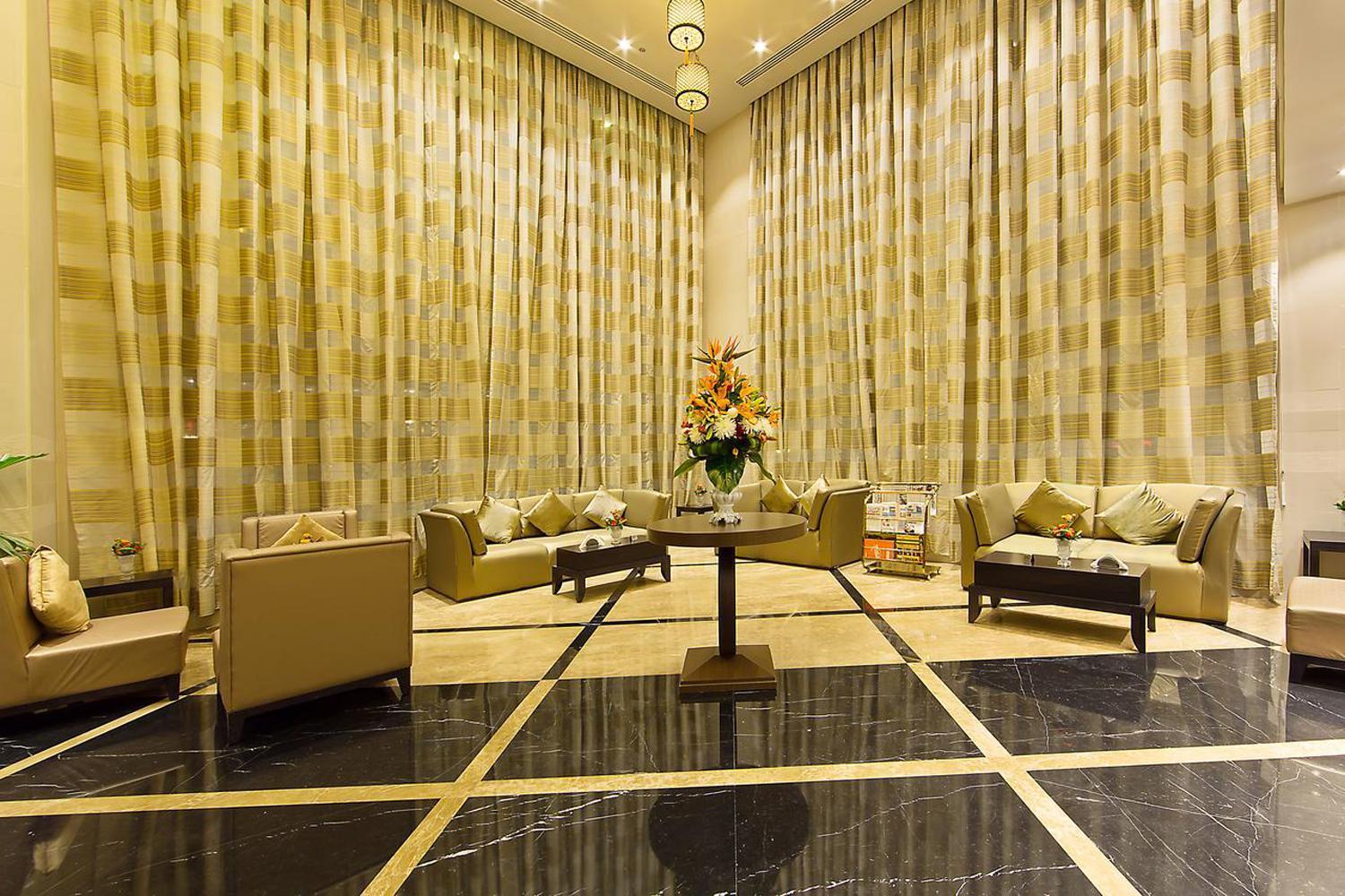 Luxe Manor Near Delhi Airport Hotel 3*