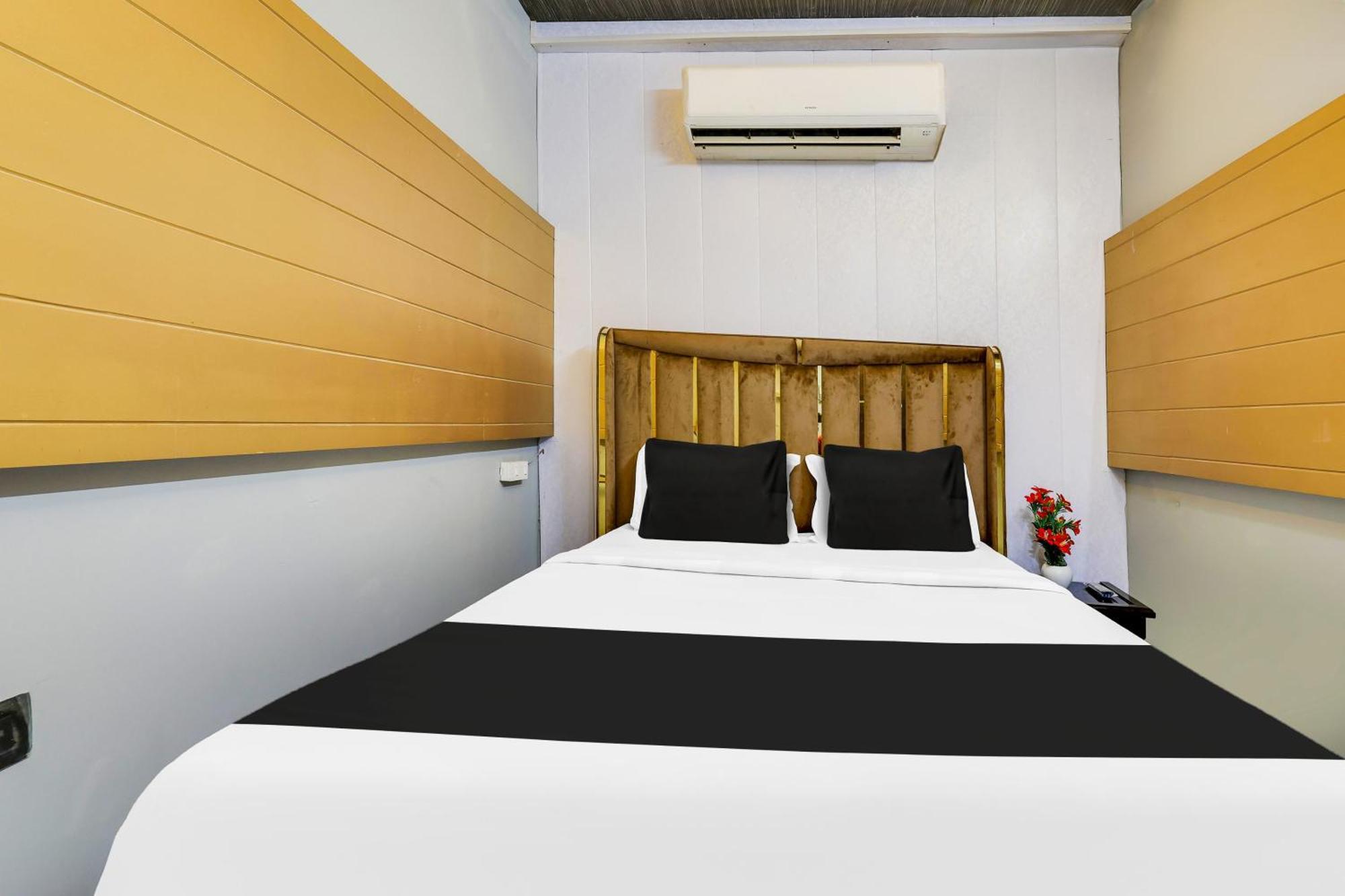 O New Pocket Hotel New Delhi