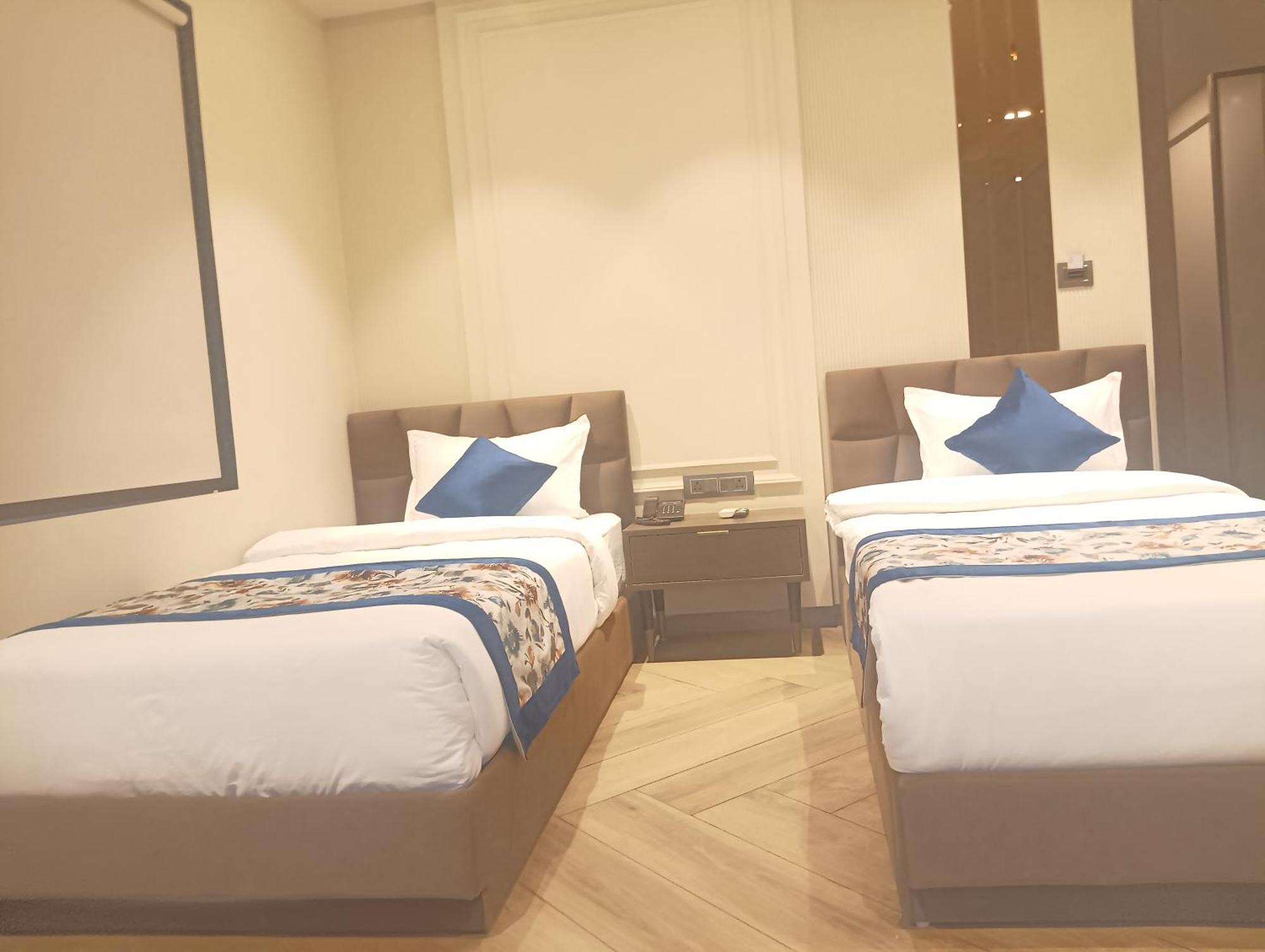 Hotel Cullinan By Qotel Janakpuri 3*