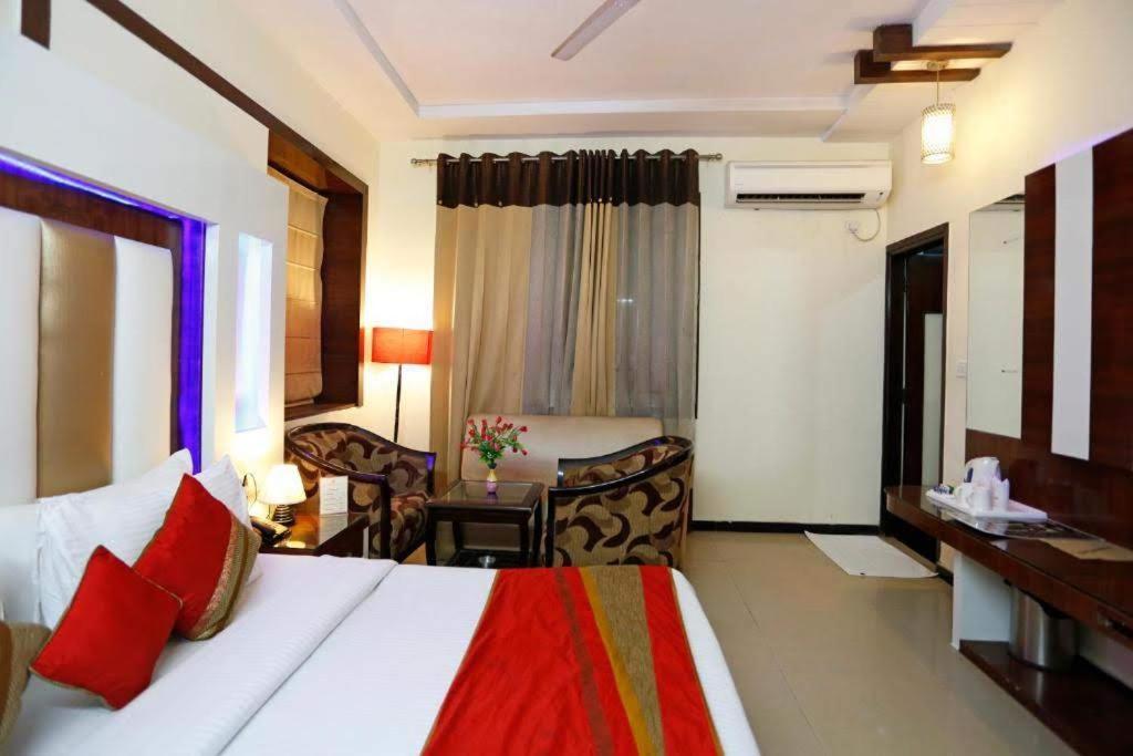 Hanuwant Place - 3 Minutes By Walk Aerocity Metro Station Hotel 3*