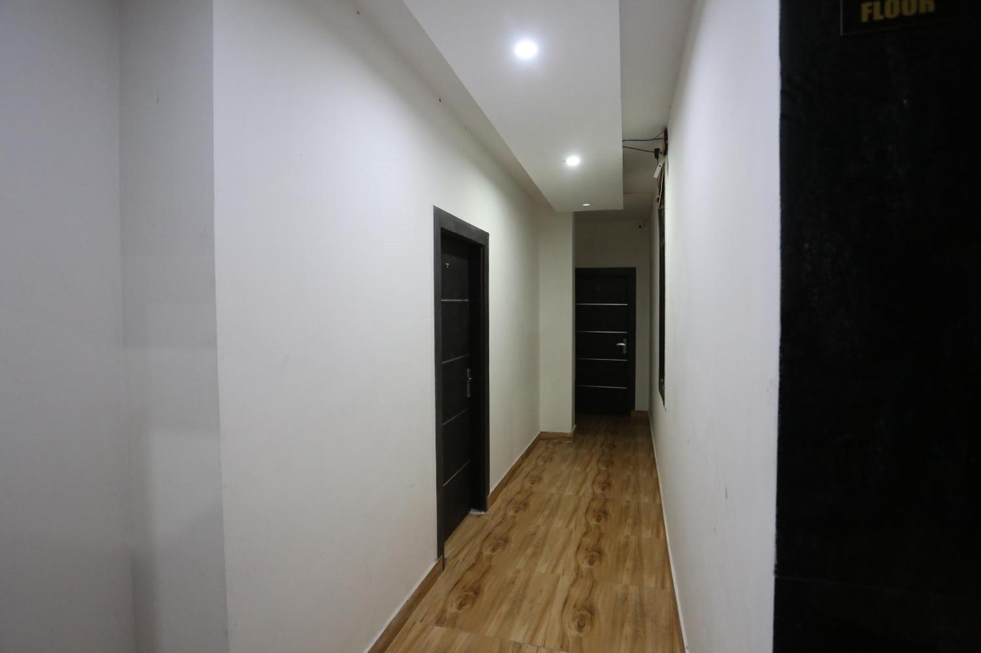 Twamev Couple Friendly Laxmi Nagar 3* New Delhi