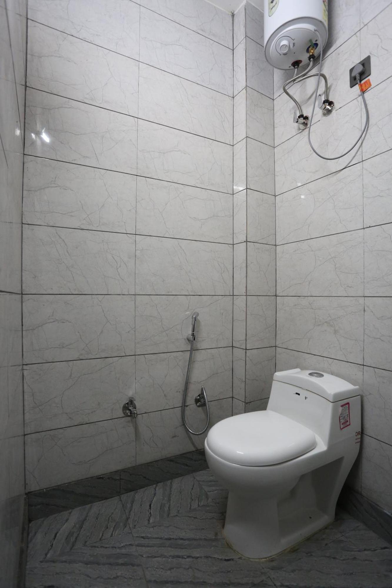 Hotel Twamev Couple Friendly Laxmi Nagar New Delhi