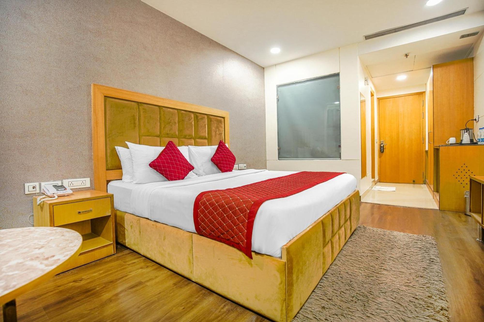 Royal Infinity Near Delhi Airport Hotel