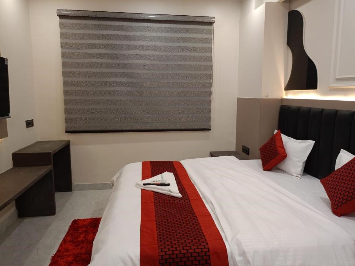 Hotel C & G At Connaught Palace New Delhi