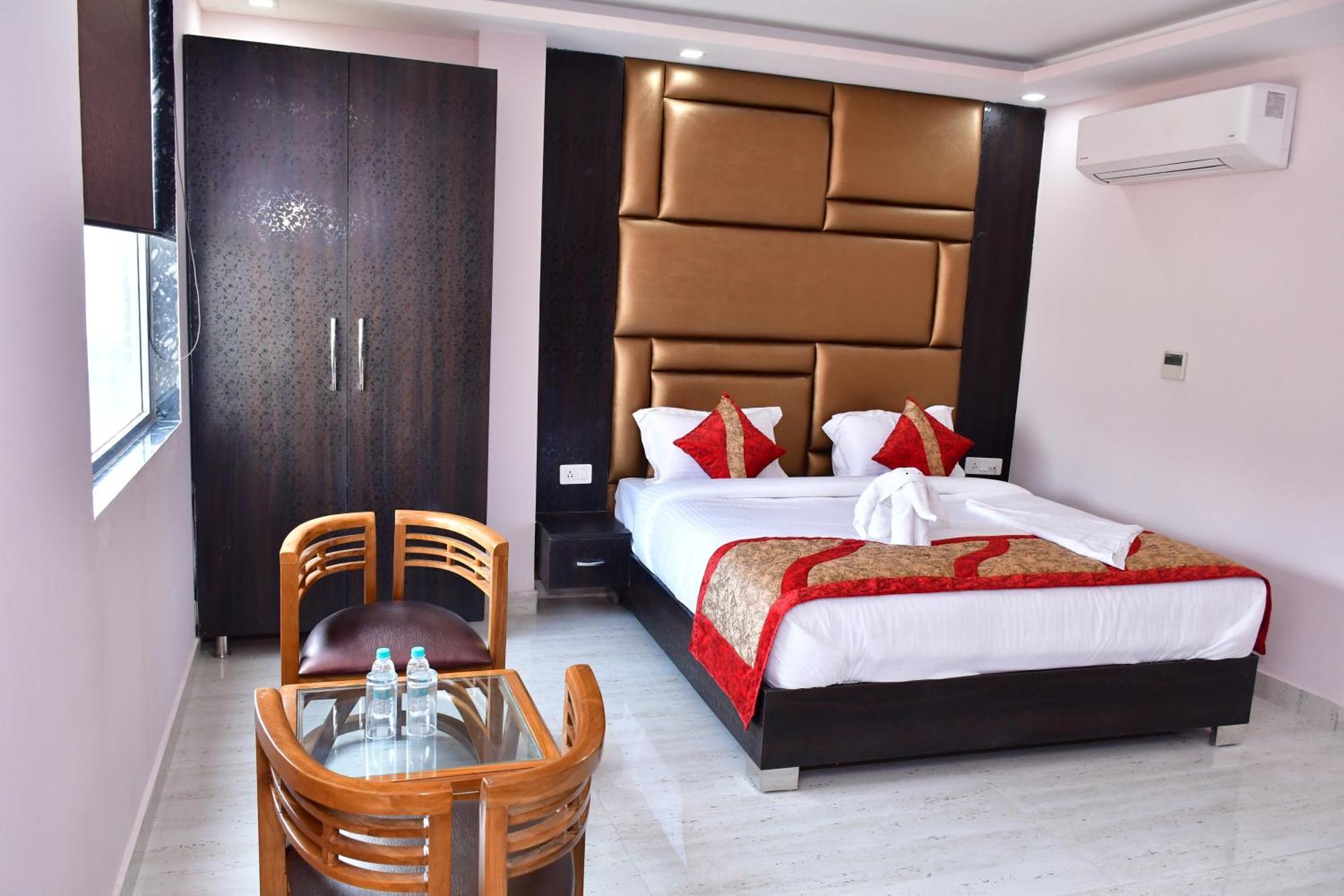 Hotel Grand Ivy Plaza Hotel 4*