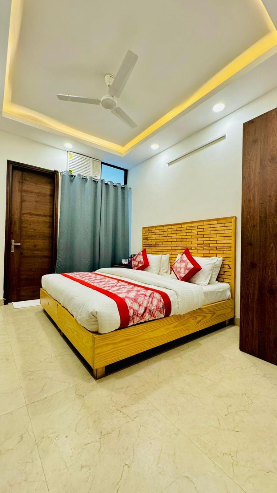 Ashram View Just 10 Minute Away Form Nizamuddin Railway Station Hotel New Delhi