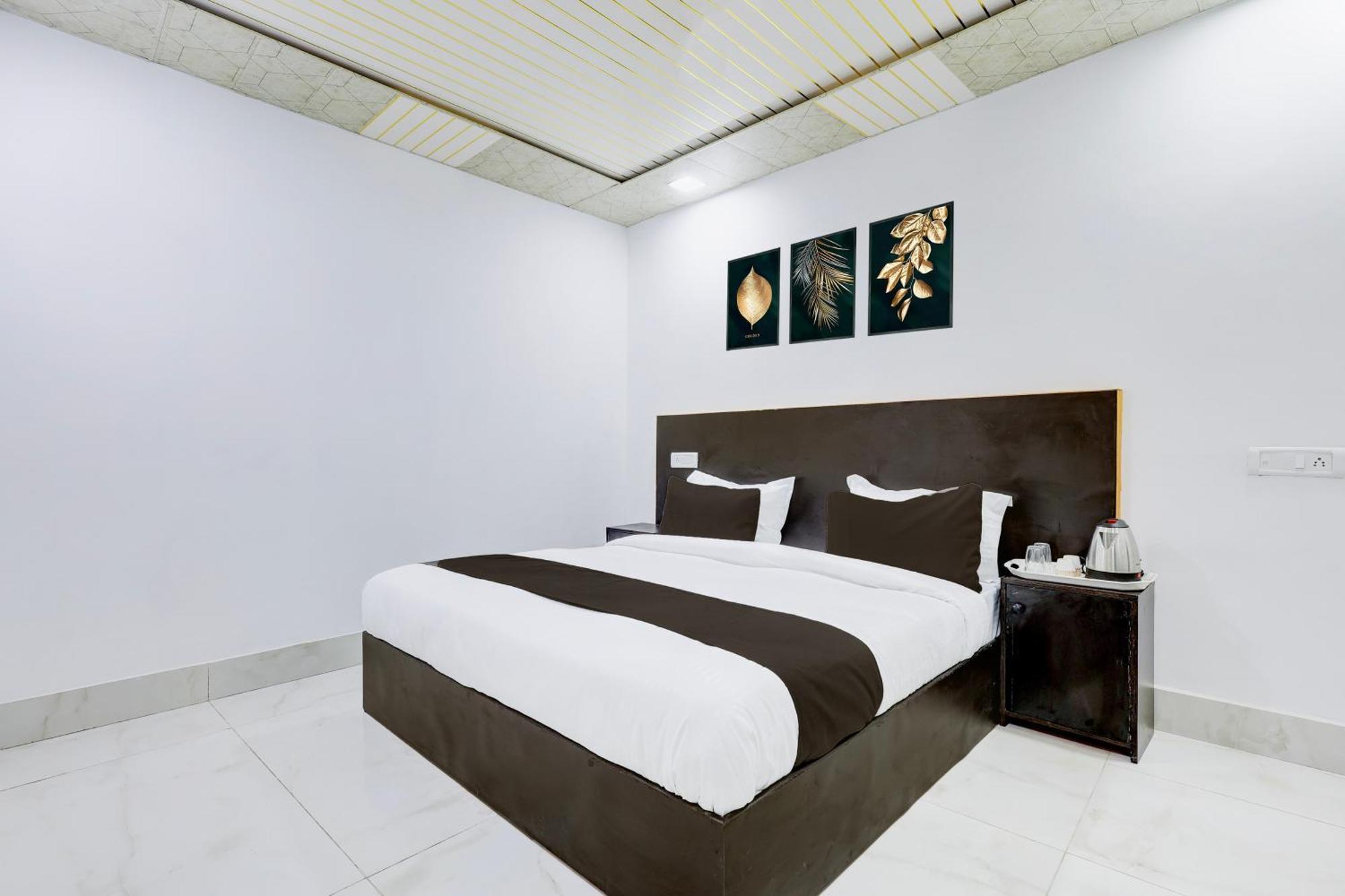 Hotel O Grand Heights New Delhi
