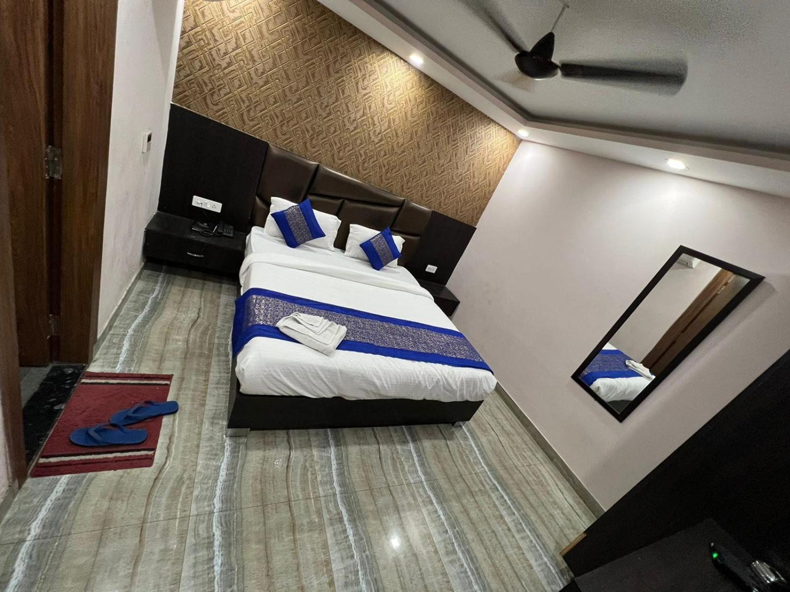 Hotel Grand Ivy Plaza Hotel 4*
