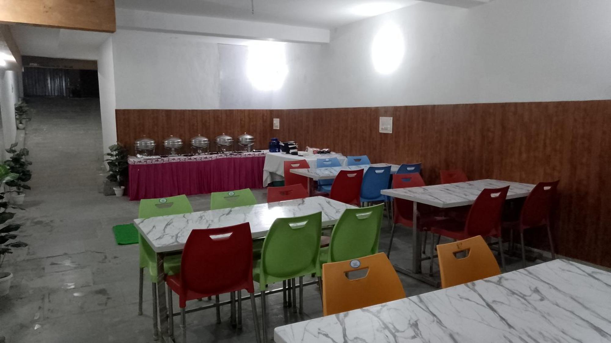 Clink Airport House -new Delhi Hotel 3*