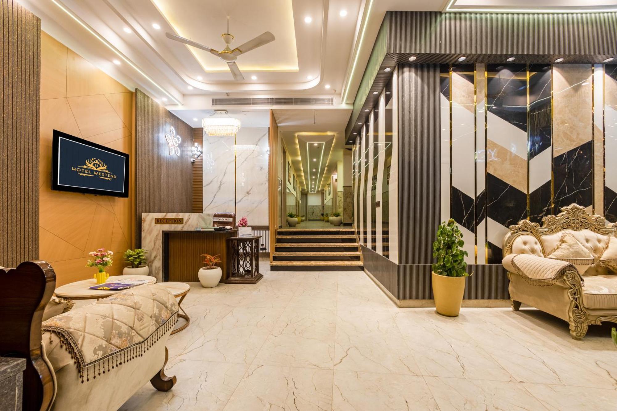 Hotel Hotel West End Igi Airport Delhi 4*