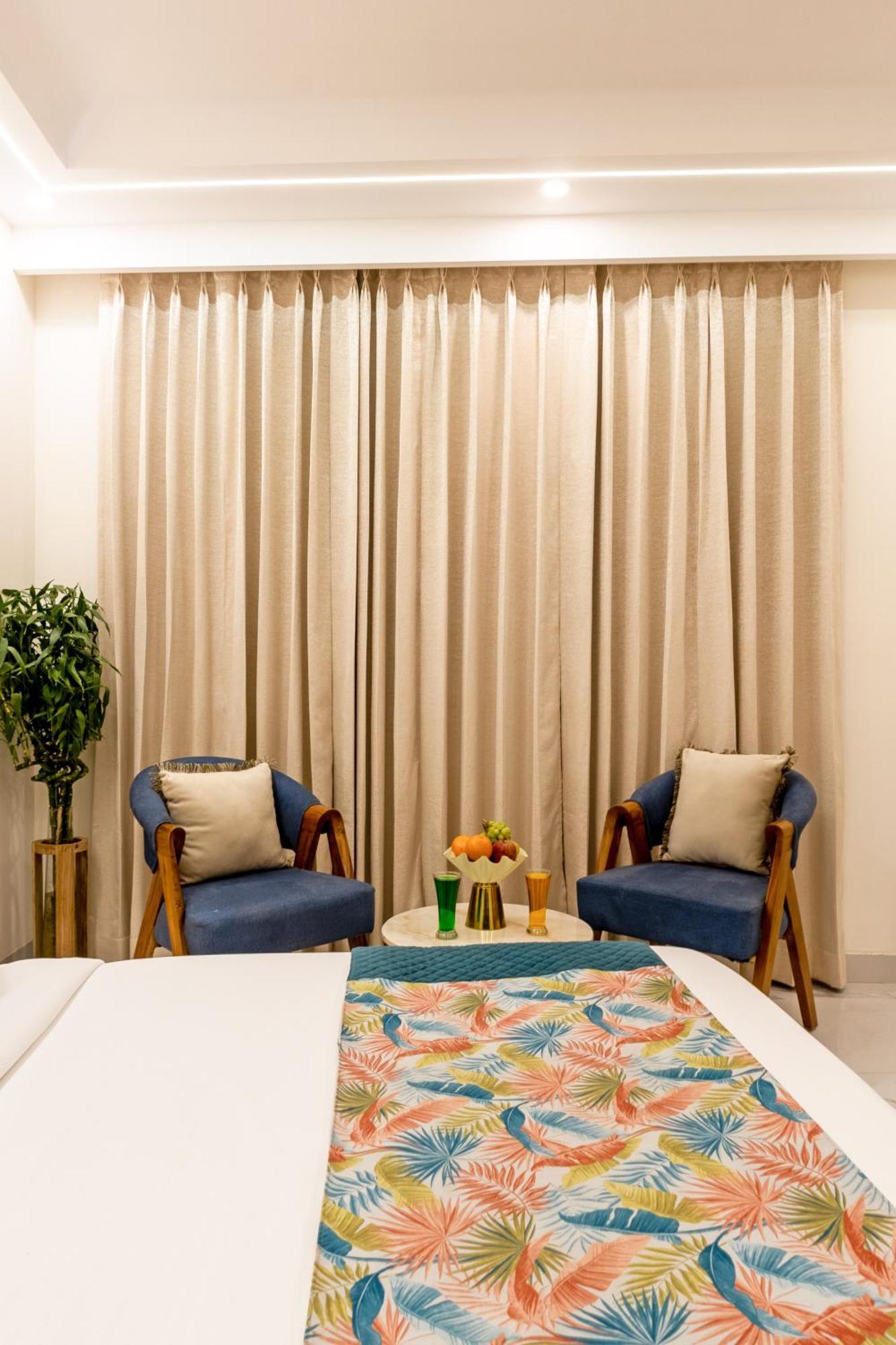 Hotel Hotel West End Igi Airport Delhi 4*