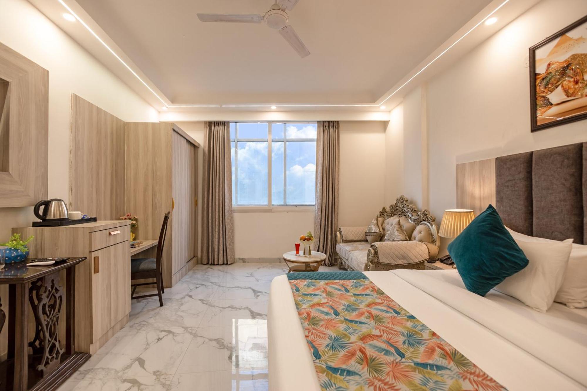 Hotel West End Igi Airport Delhi 4*