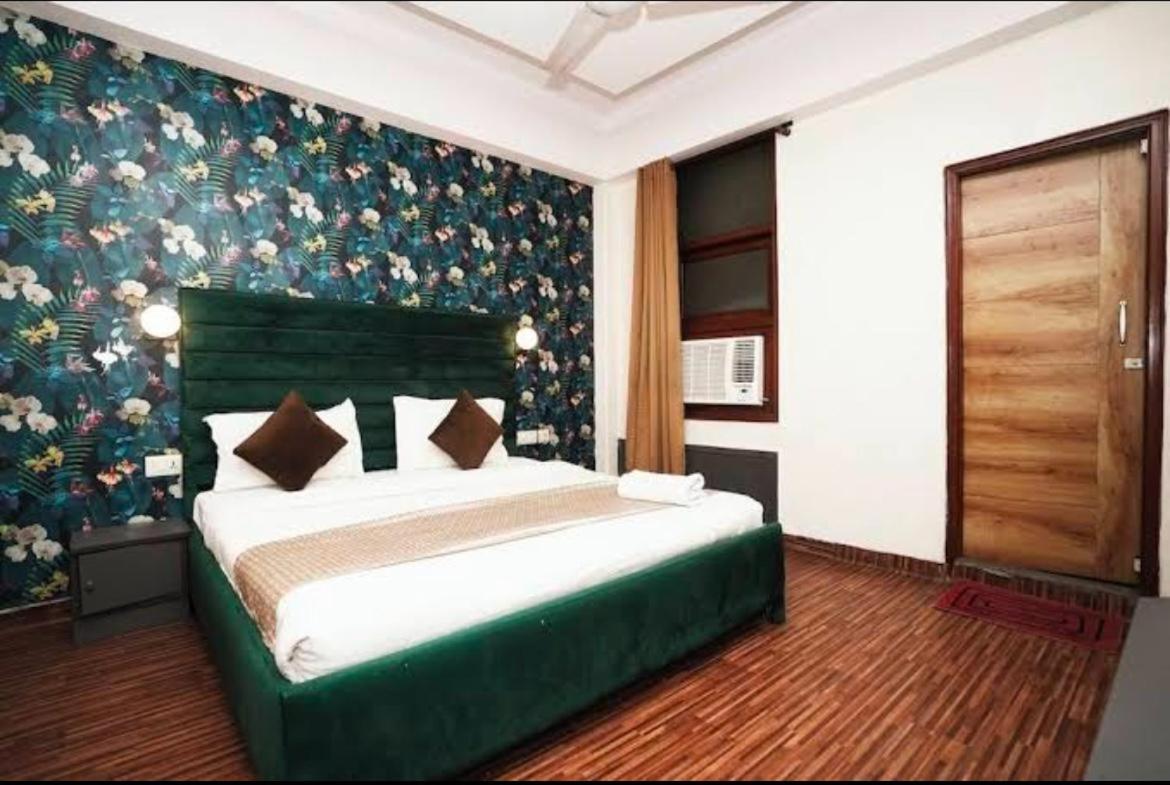 Diamond Inn-national Highway-8,mahipalpur 3* Nova Deli