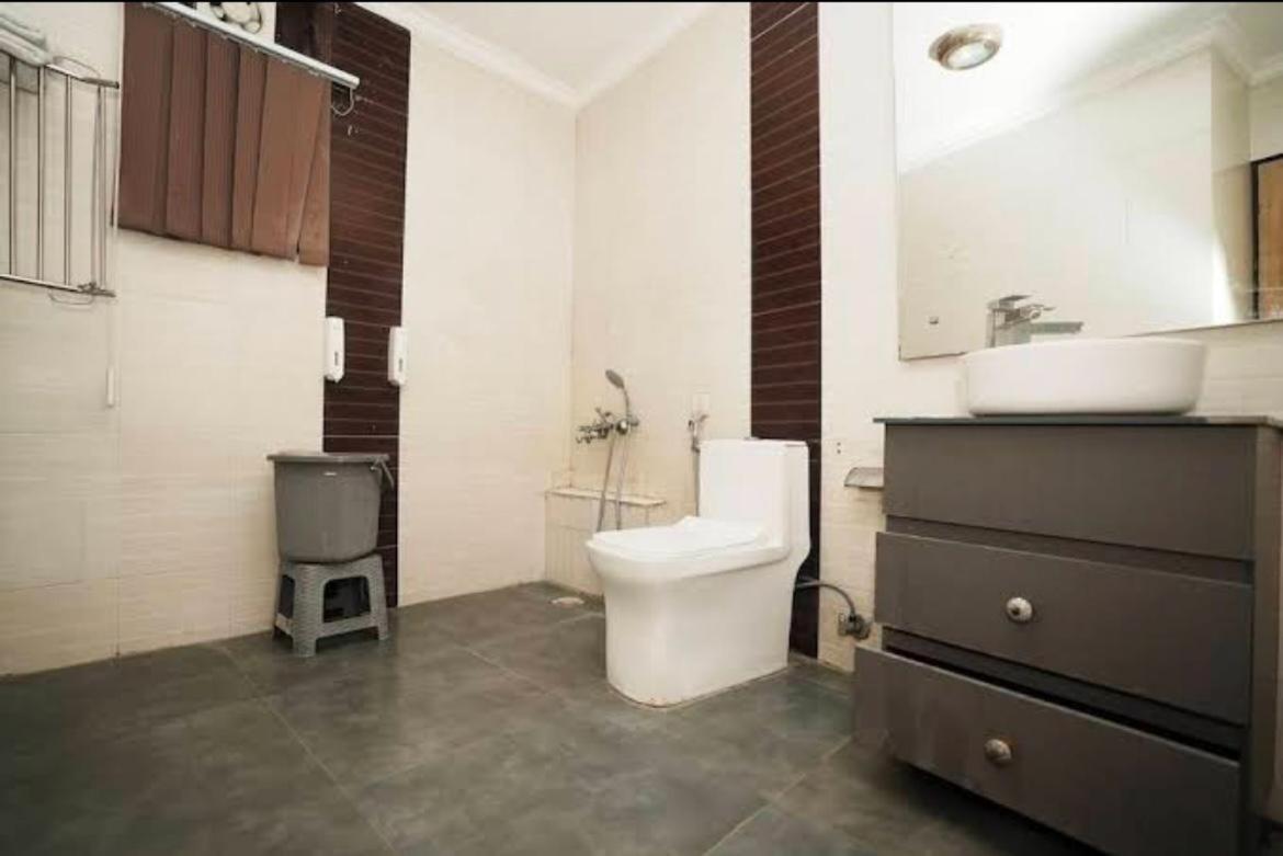 Hotel Diamond Inn-national Highway-8,mahipalpur