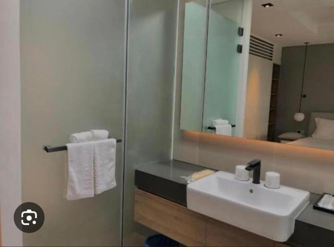Diamond Inn-national Highway-8,mahipalpur Hotel 3*