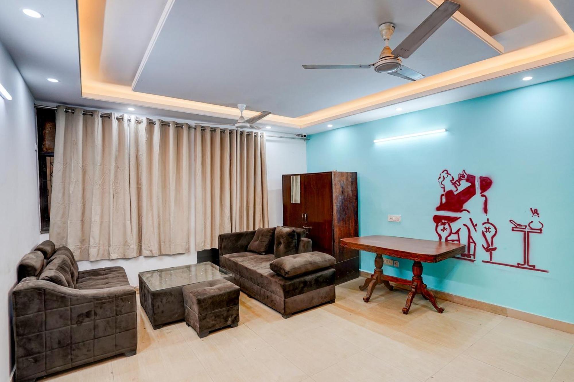 O Silver Key Kd Plaza Near Saket Metro Station Nova Deli