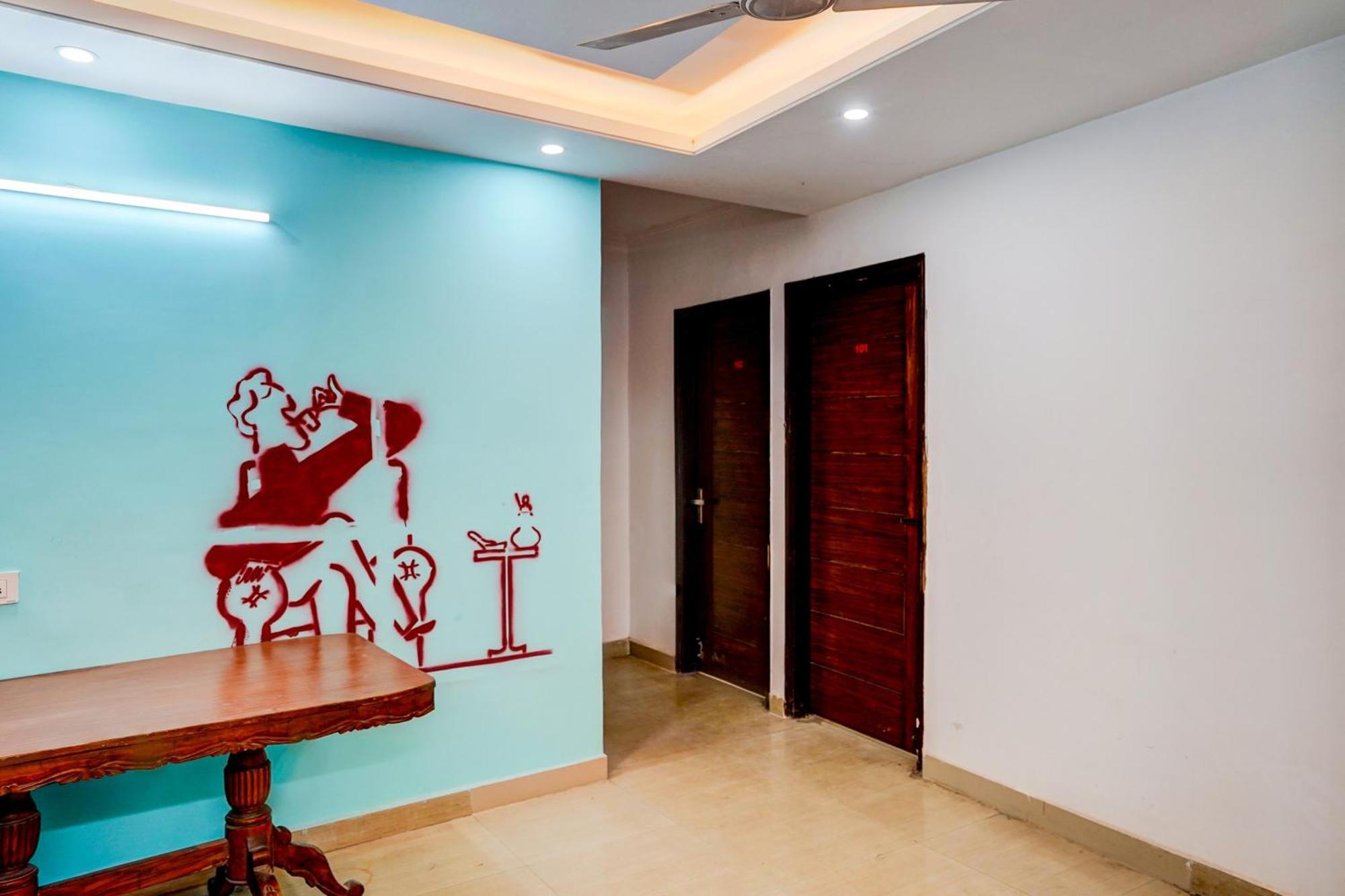 Hotel O Silver Key Kd Plaza Near Saket Metro Station
