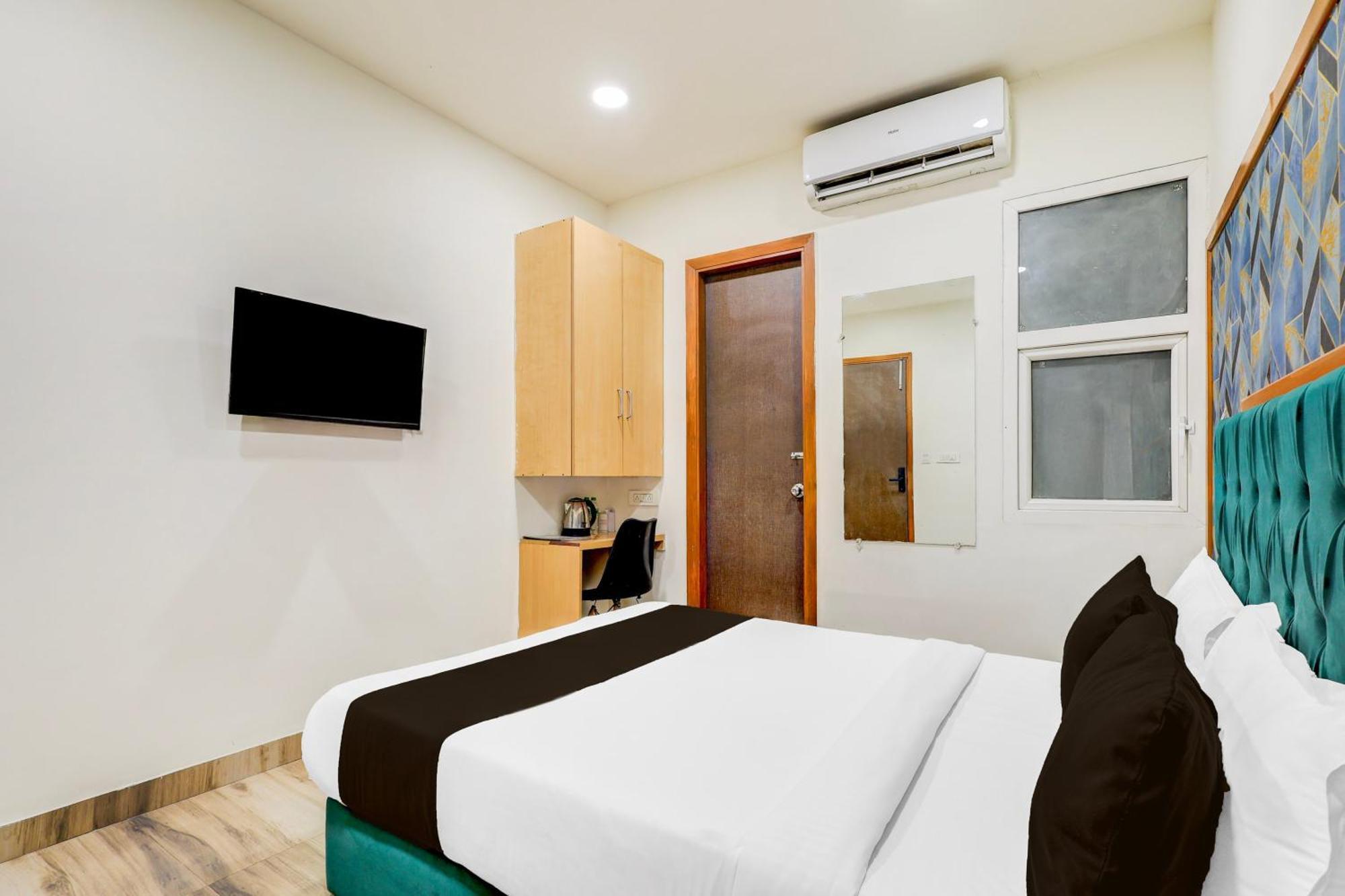 Townhouse Silver Saffron Hotel 3*