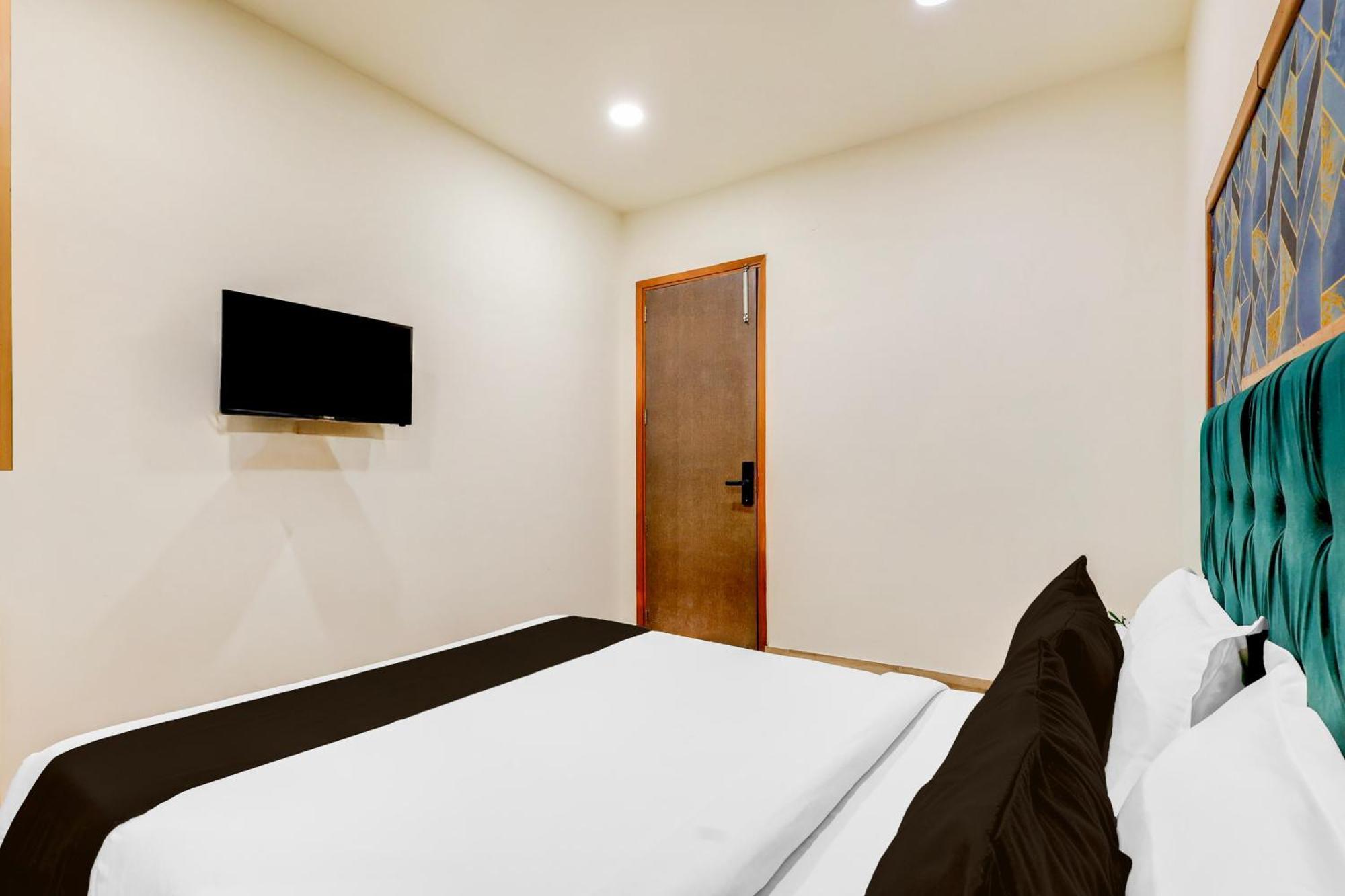 Townhouse Silver Saffron 3* Delhi (National Capital Territory of India)