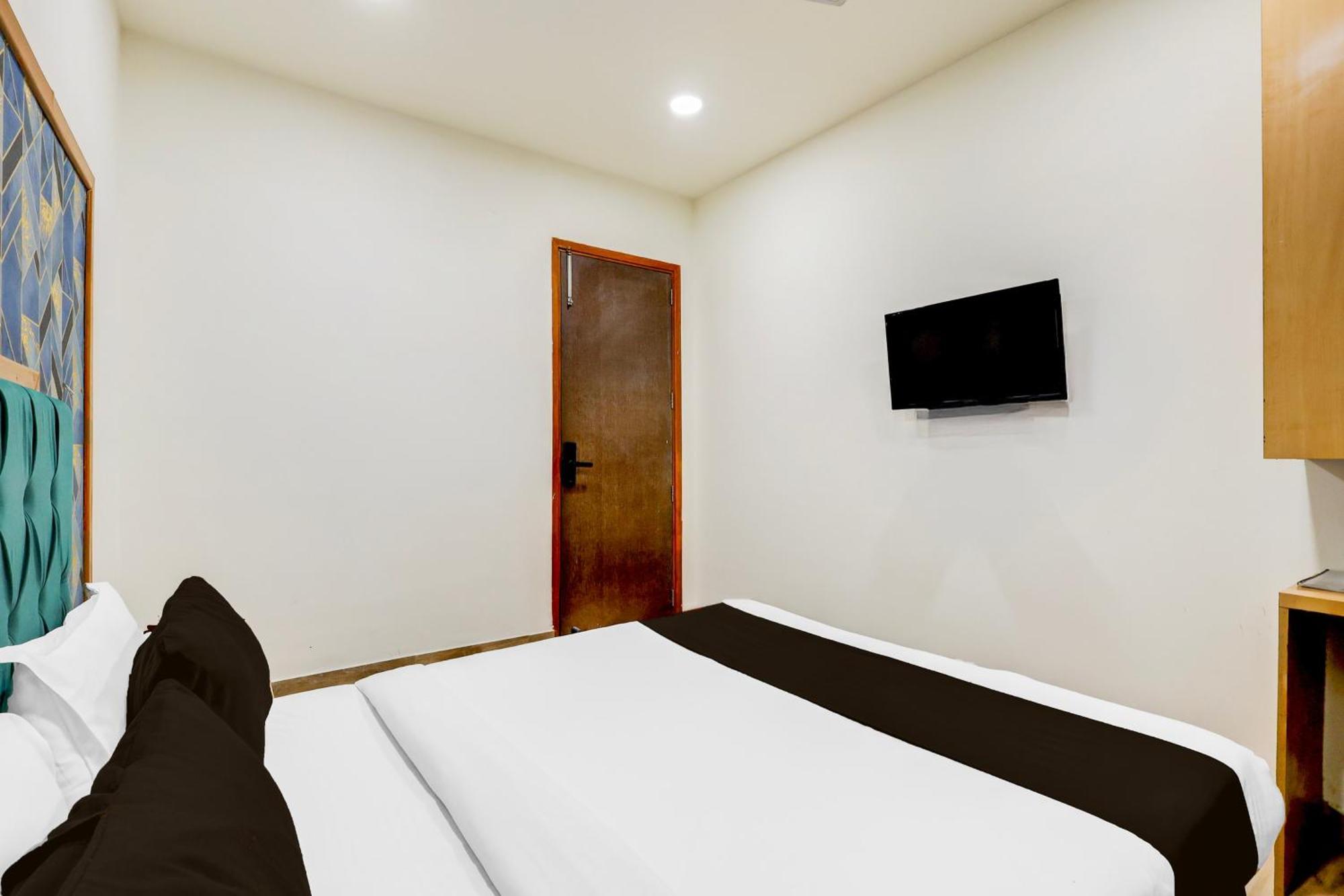 Hotel Townhouse Silver Saffron 3*