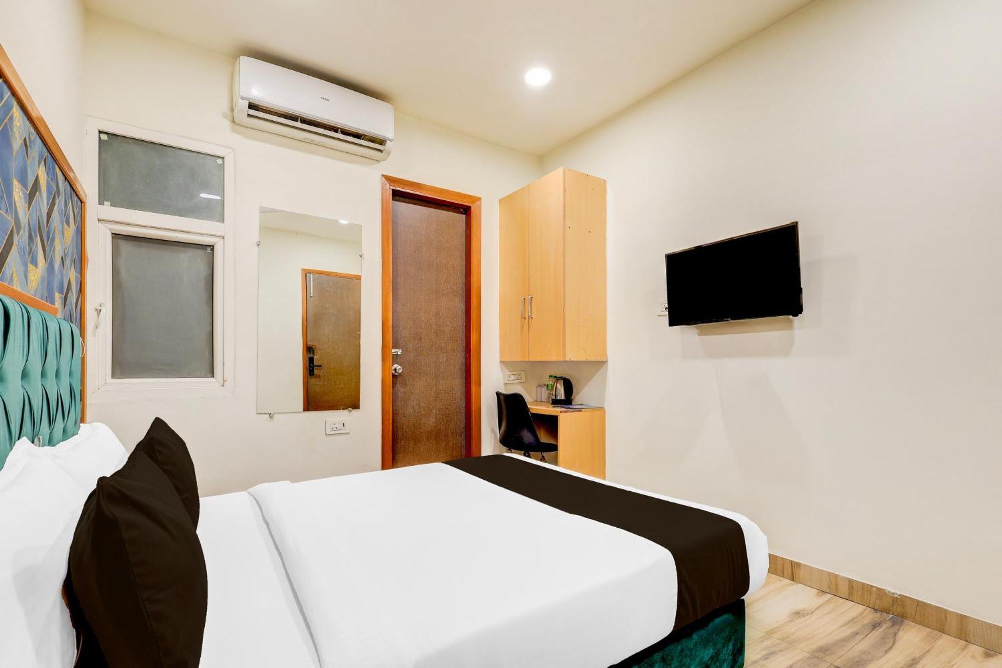 Townhouse Silver Saffron 3* Delhi (National Capital Territory of India)