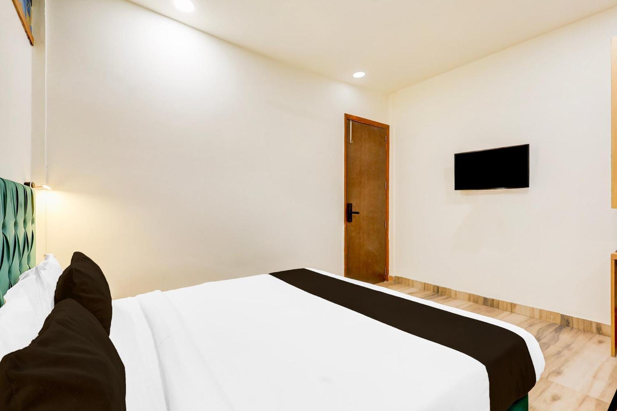 Townhouse Silver Saffron 3*