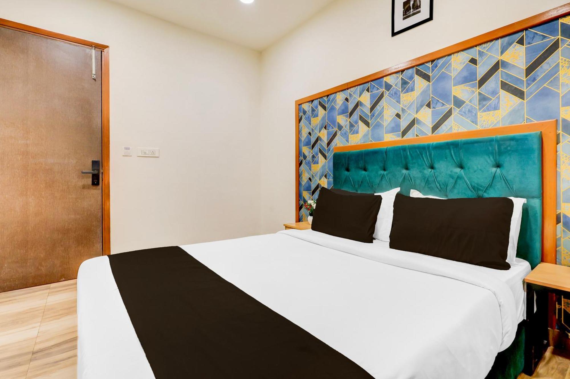 Hotel Townhouse Silver Saffron