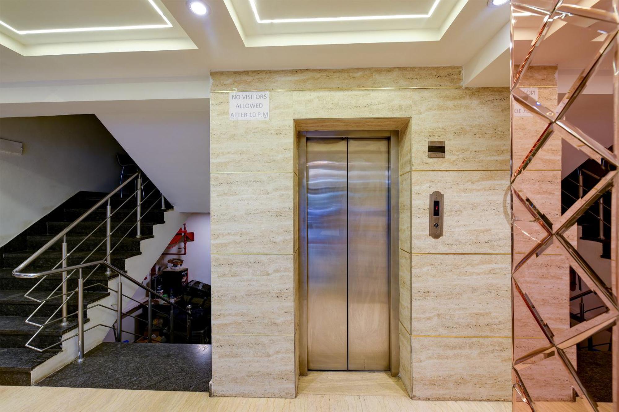 Sohana Palace Near Railway Station And Connaught Place Hotel 4*