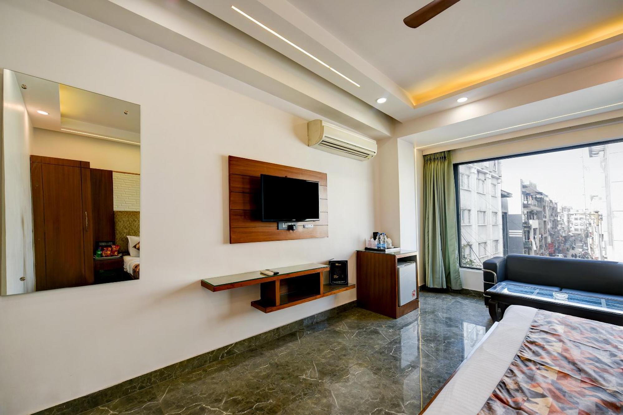 Hotel Sohana Palace Near Railway Station And Connaught Place 4*