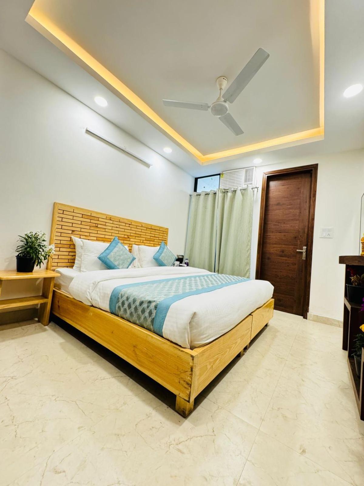 Ashram View Just 10 Minute Away Form Nizamuddin Railway Station Hotel New Delhi