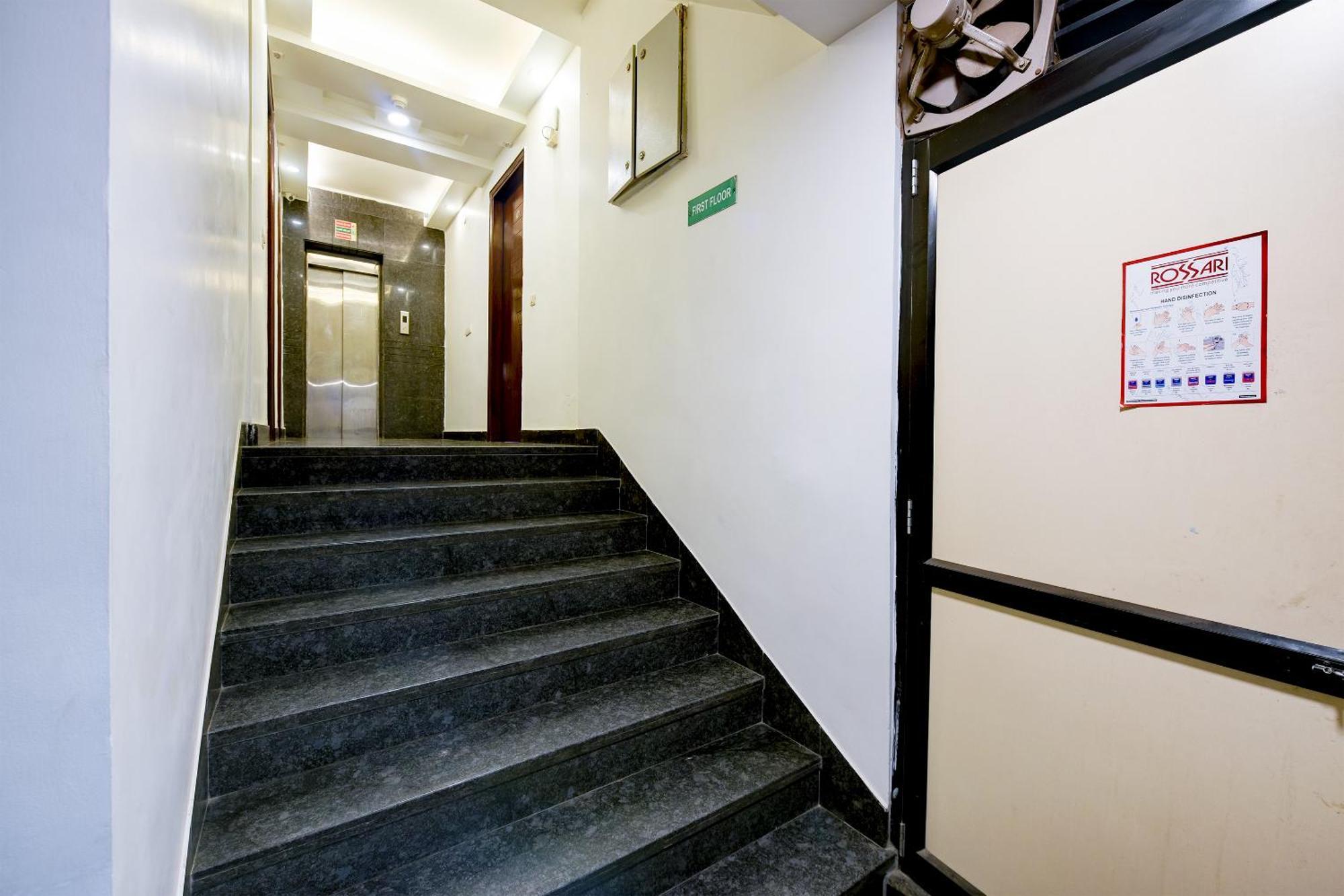 Sohana Palace Near Railway Station And Connaught Place New Delhi